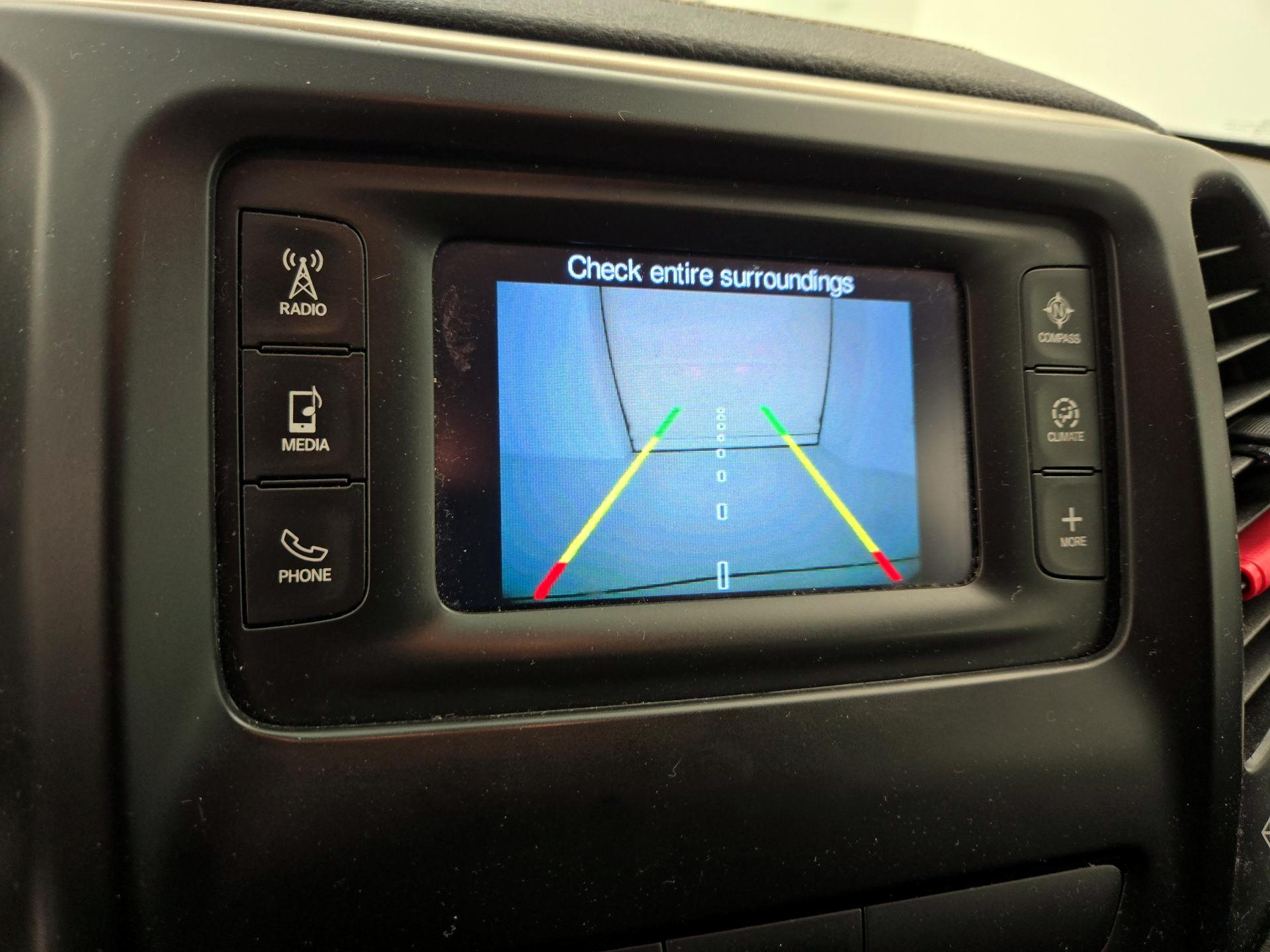 Thumbnail: 2016 Jeep Cherokee - 14