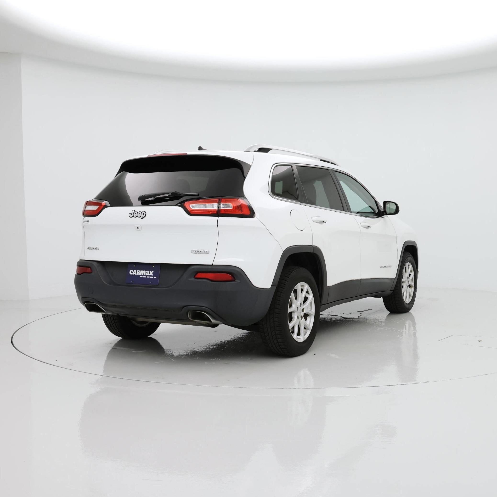 Thumbnail: 2016 Jeep Cherokee - 8