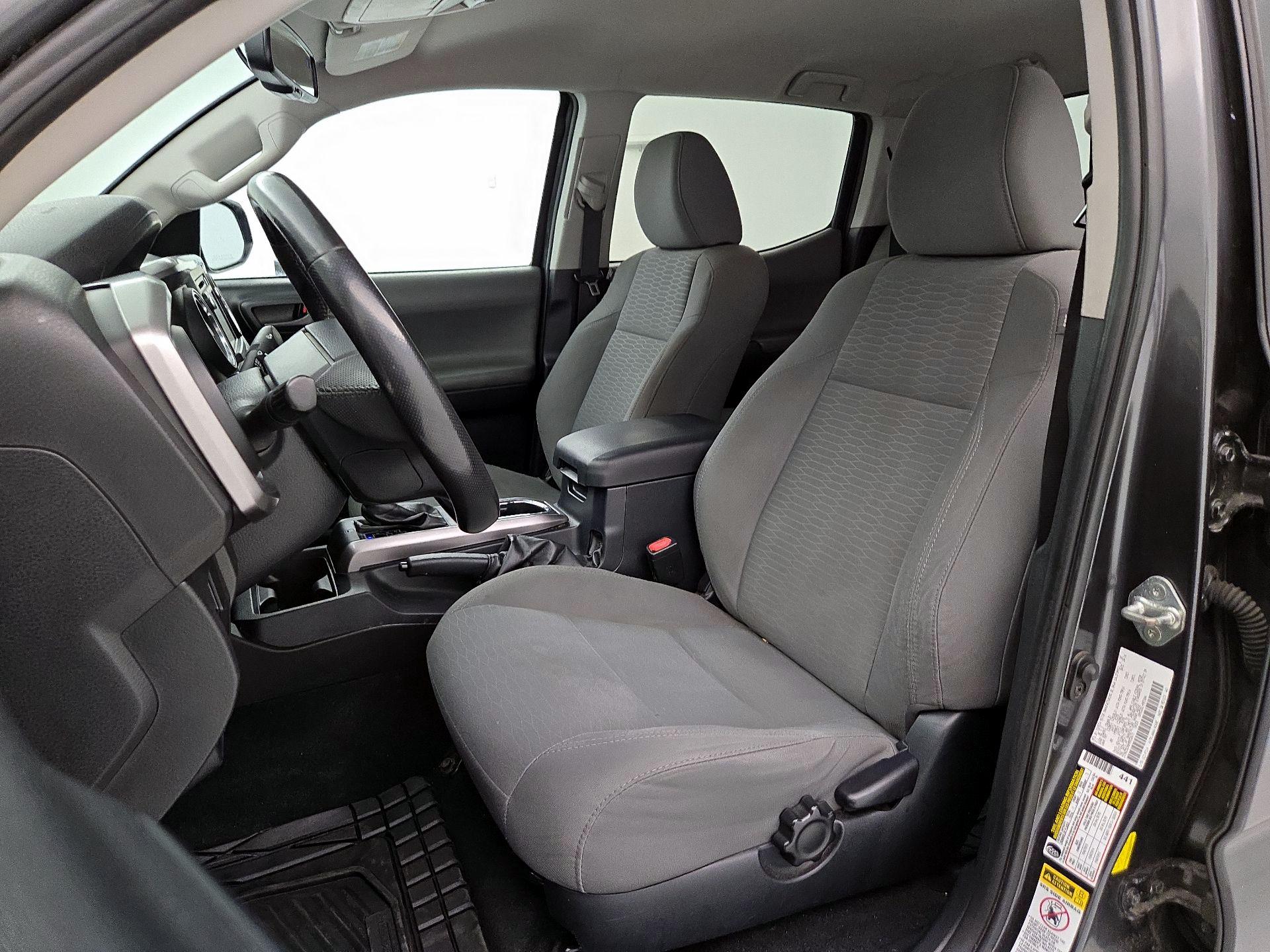 Thumbnail: 2017 Toyota Tacoma - 11