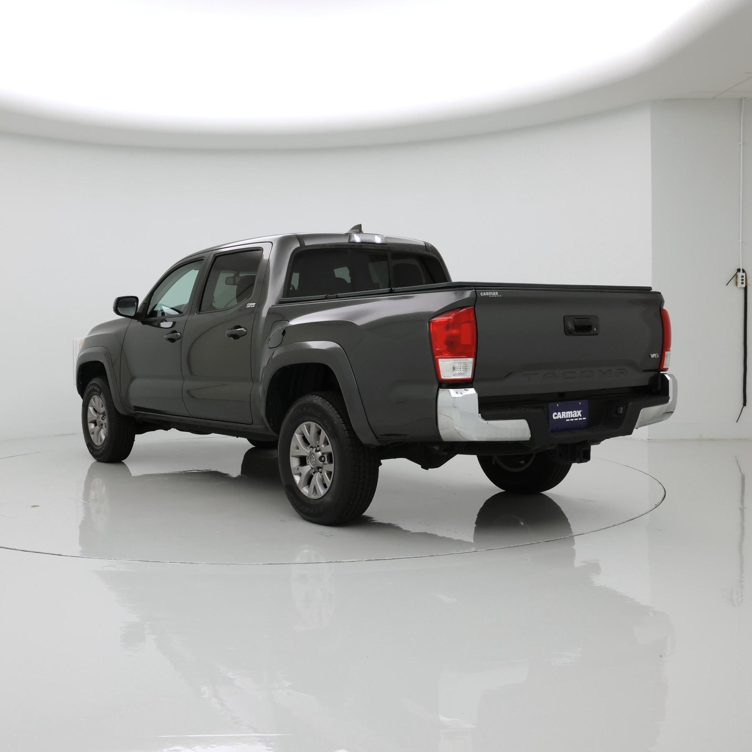 Thumbnail: 2017 Toyota Tacoma - 2