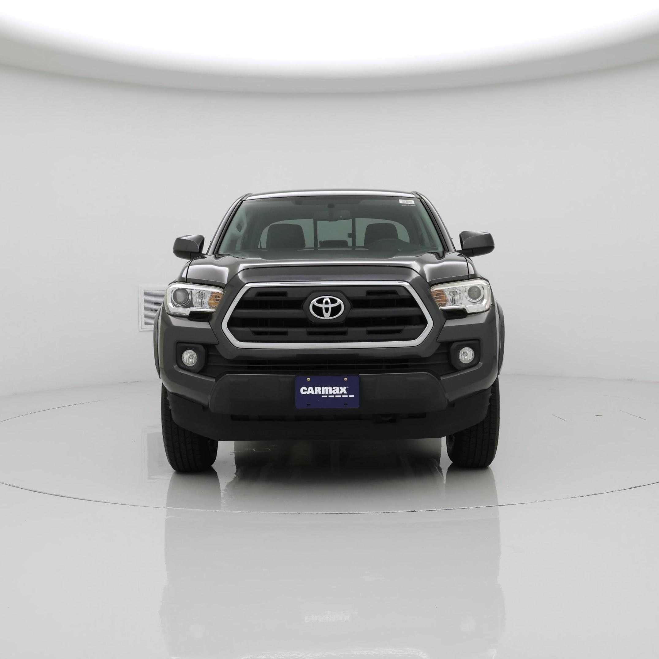 Thumbnail: 2017 Toyota Tacoma - 5