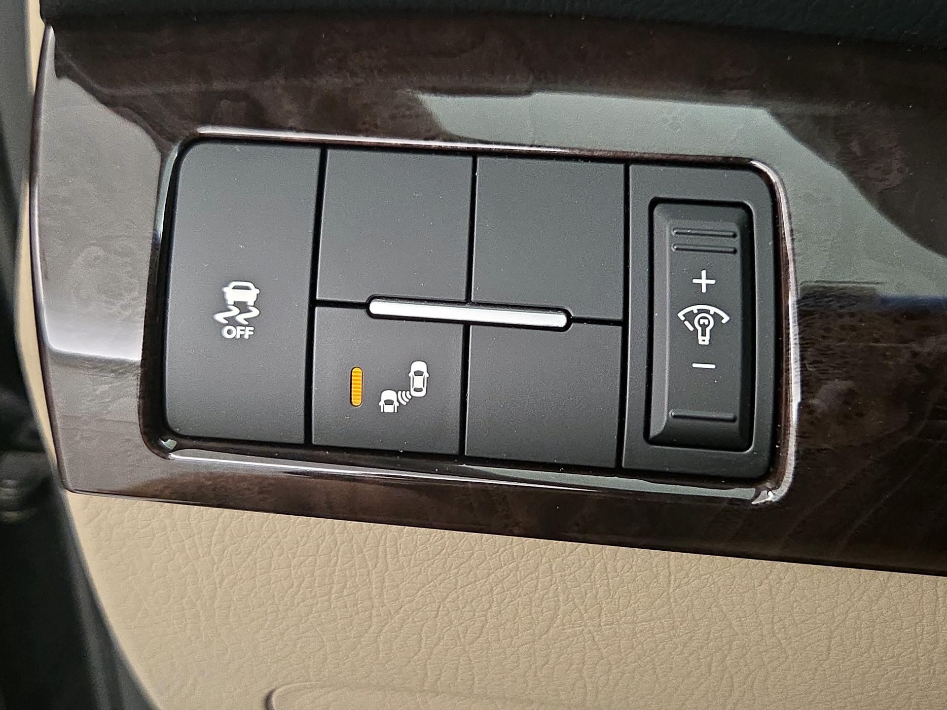 Thumbnail: 2014 Kia Sorento - 13