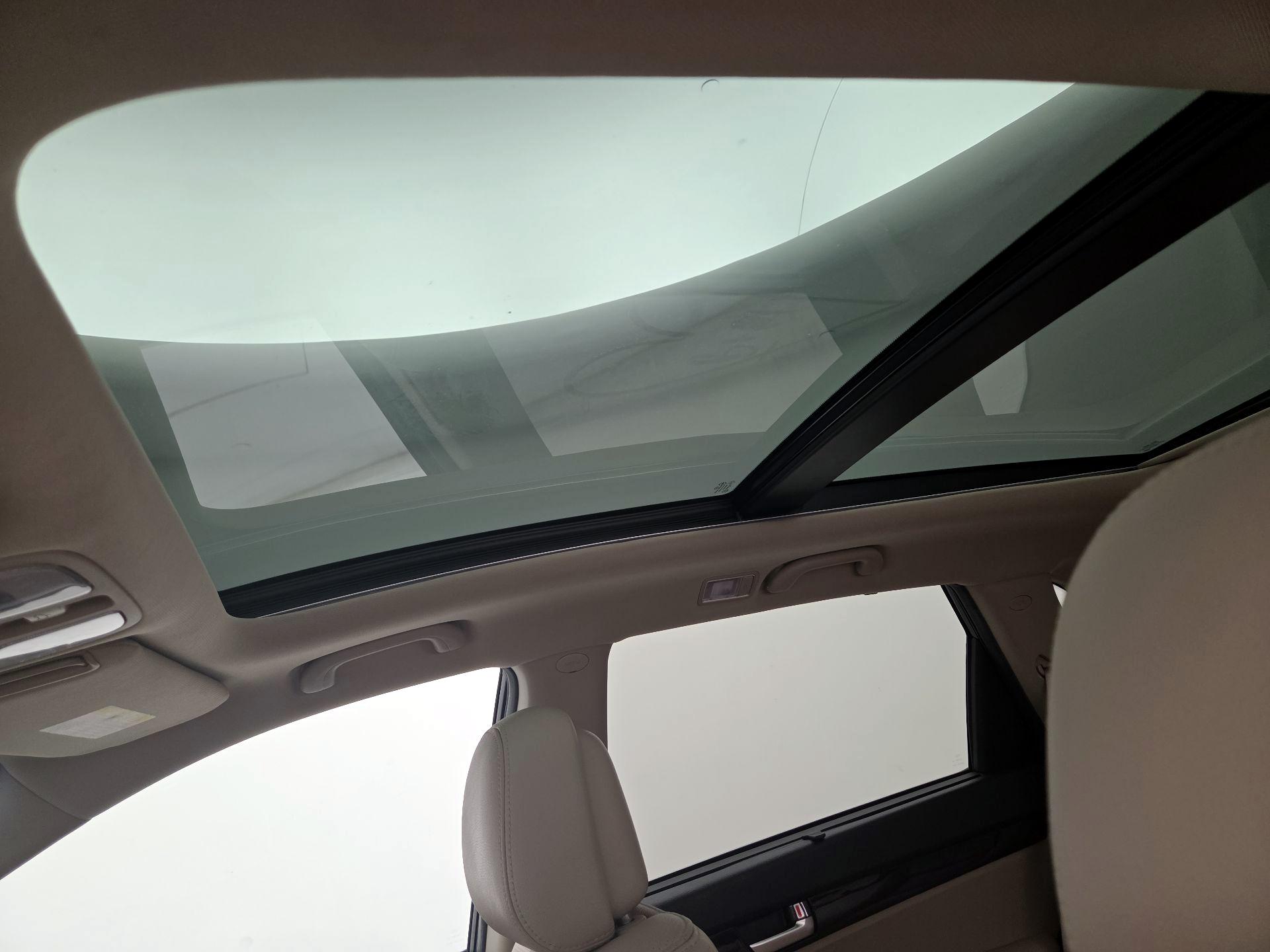 Thumbnail: 2014 Kia Sorento - 20