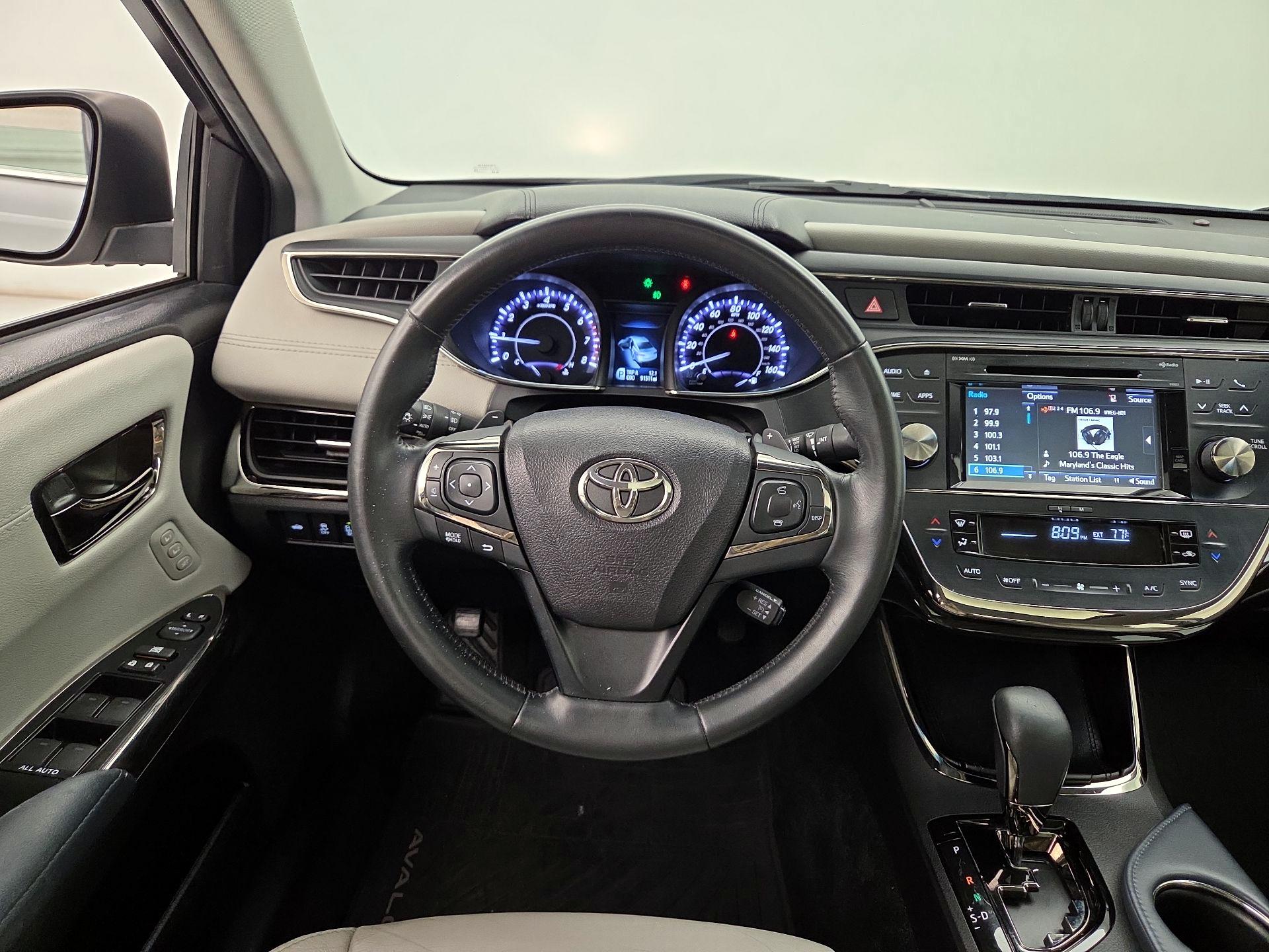 Thumbnail: 2015 Toyota Avalon - 10