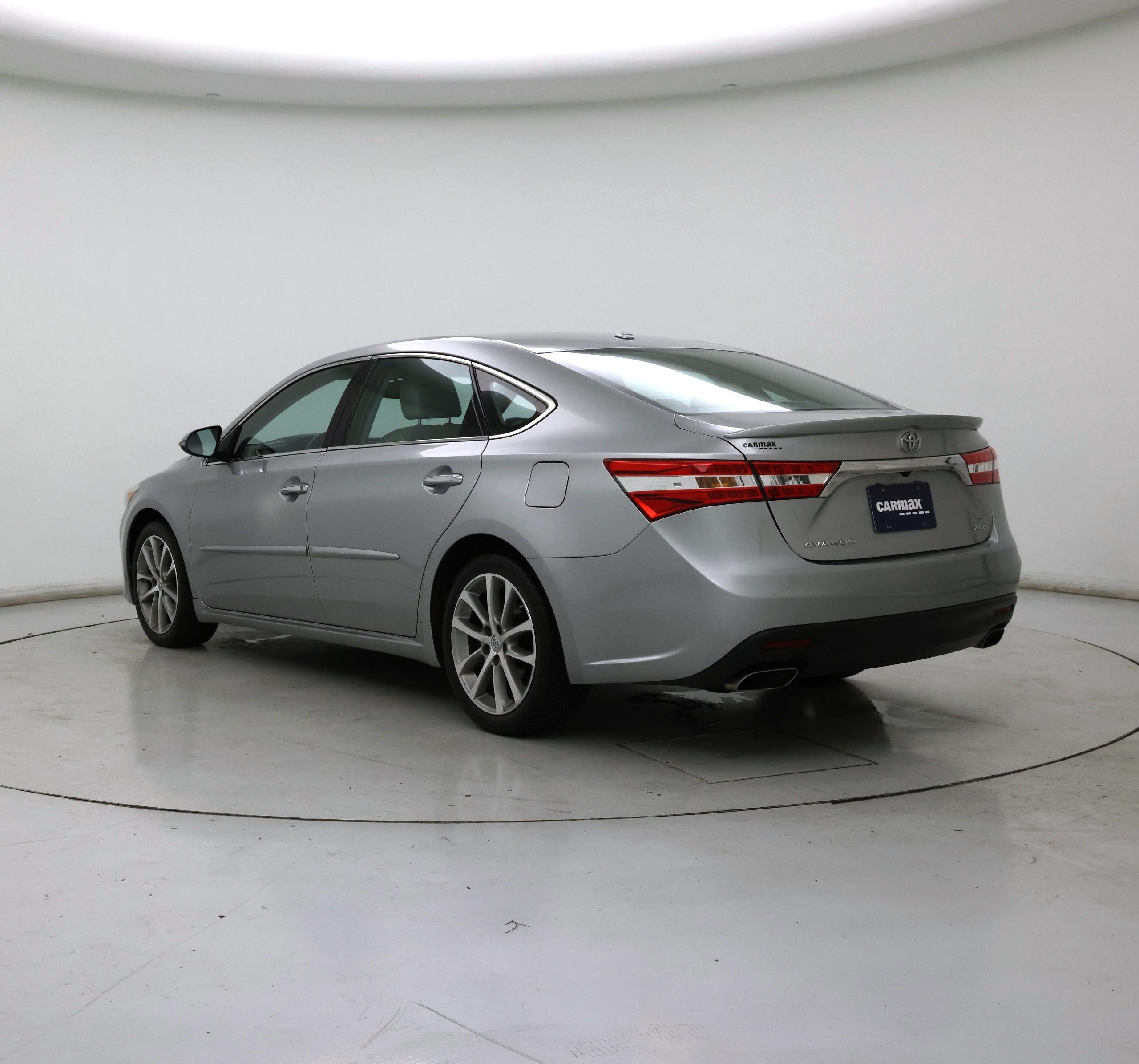 Thumbnail: 2015 Toyota Avalon - 2