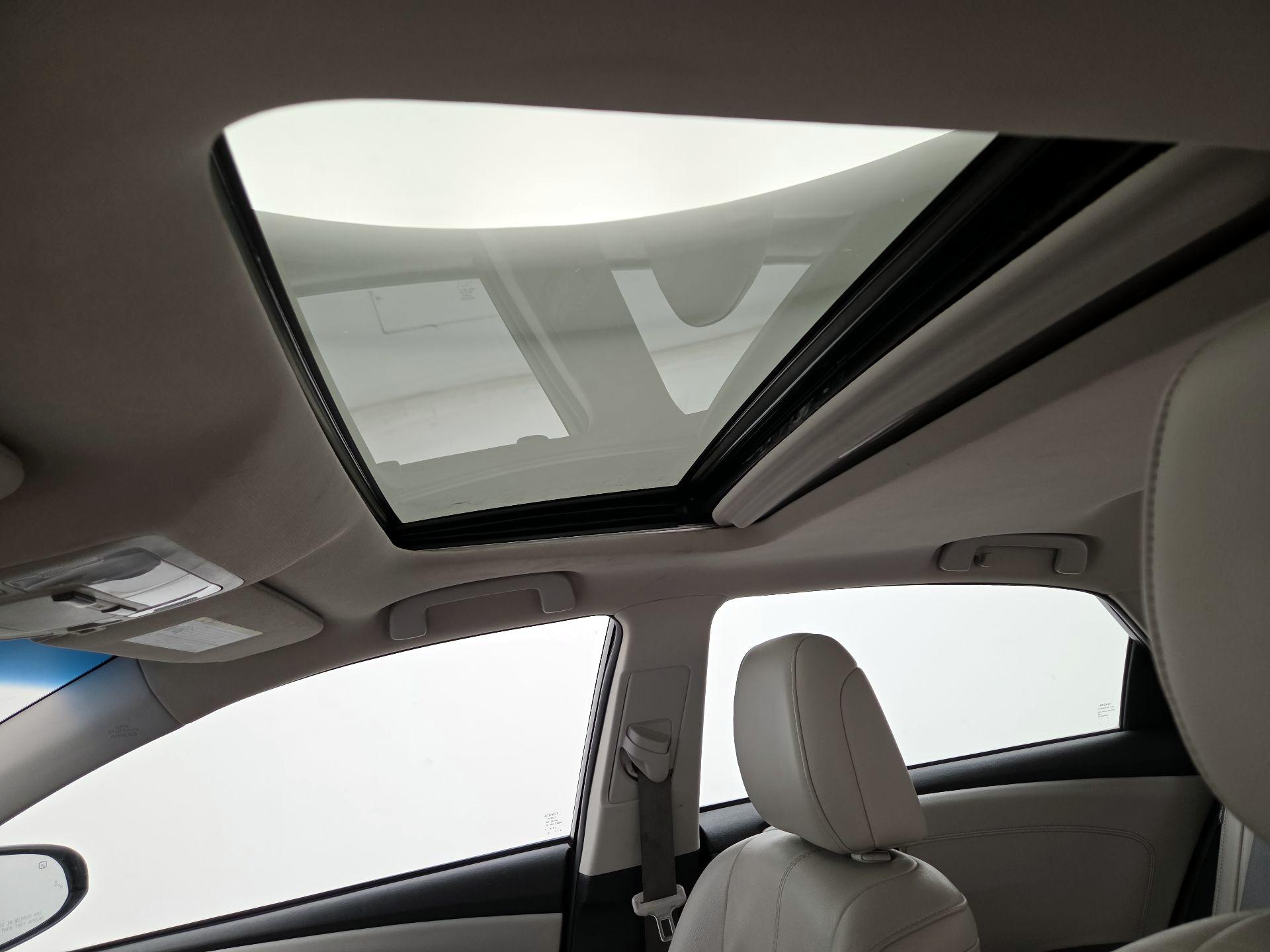 Thumbnail: 2015 Toyota Avalon - 19