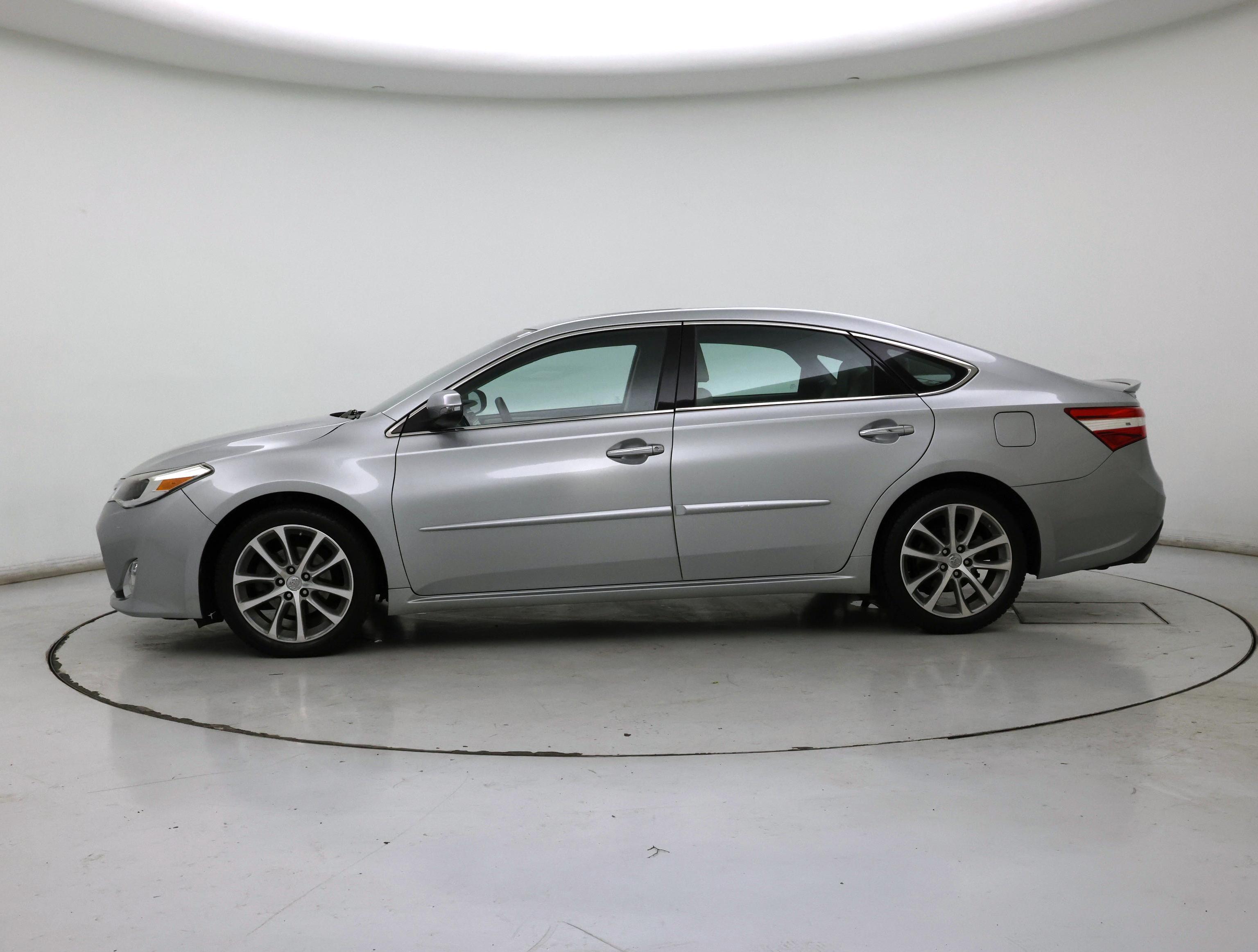 Thumbnail: 2015 Toyota Avalon - 3