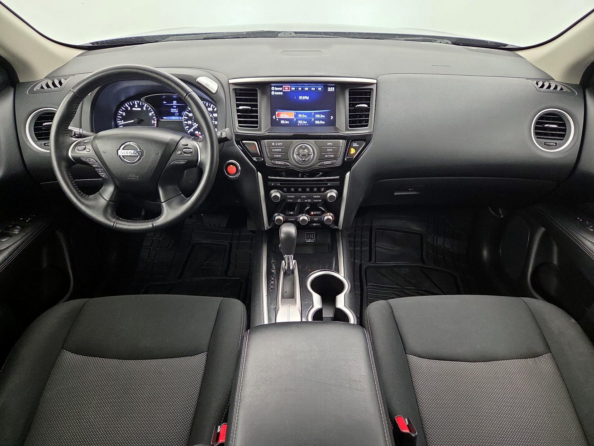 Thumbnail: 2020 Nissan Pathfinder - 9