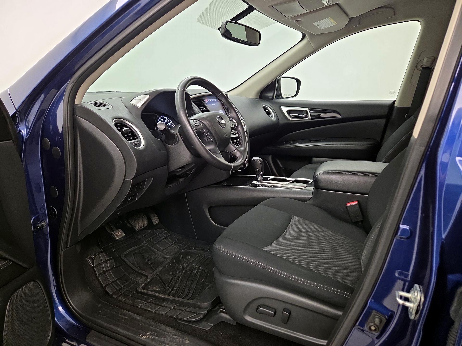 Thumbnail: 2020 Nissan Pathfinder - 11