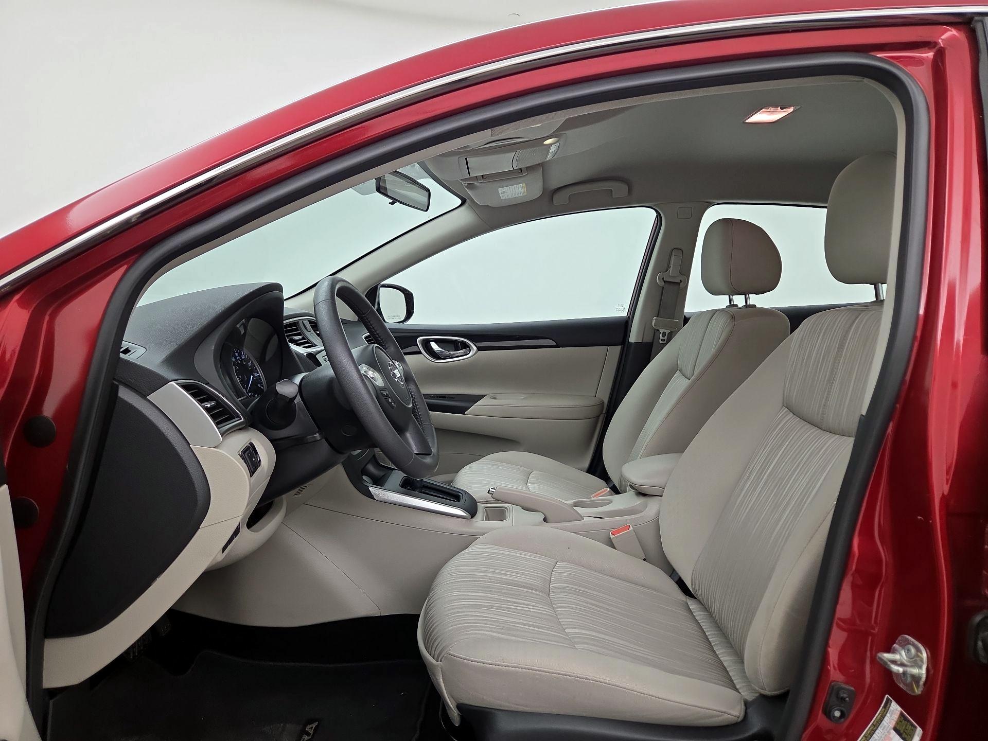 Thumbnail: 2017 Nissan Sentra - 11