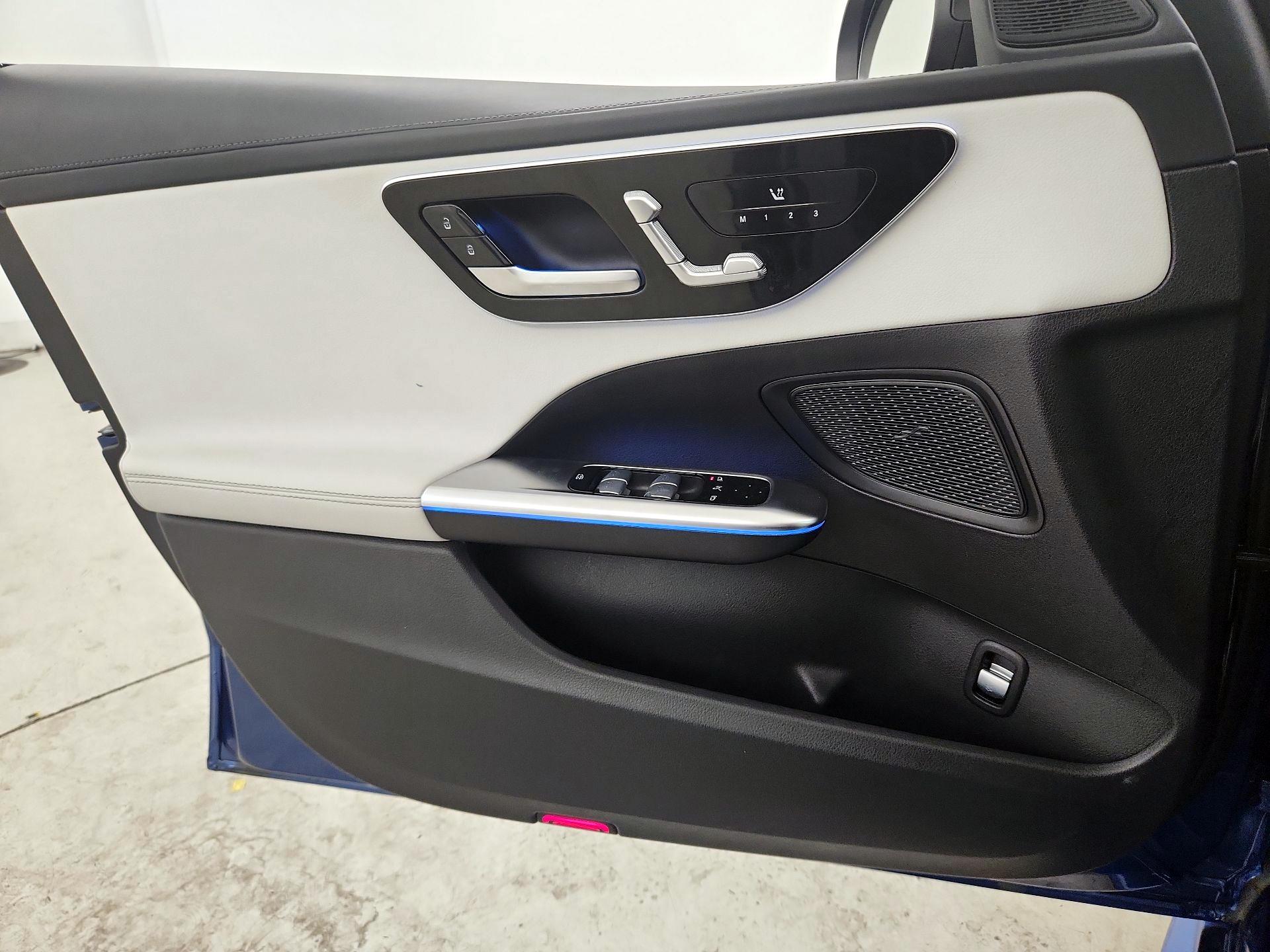 Thumbnail: 2023 Mercedes-Benz C-Class - 12