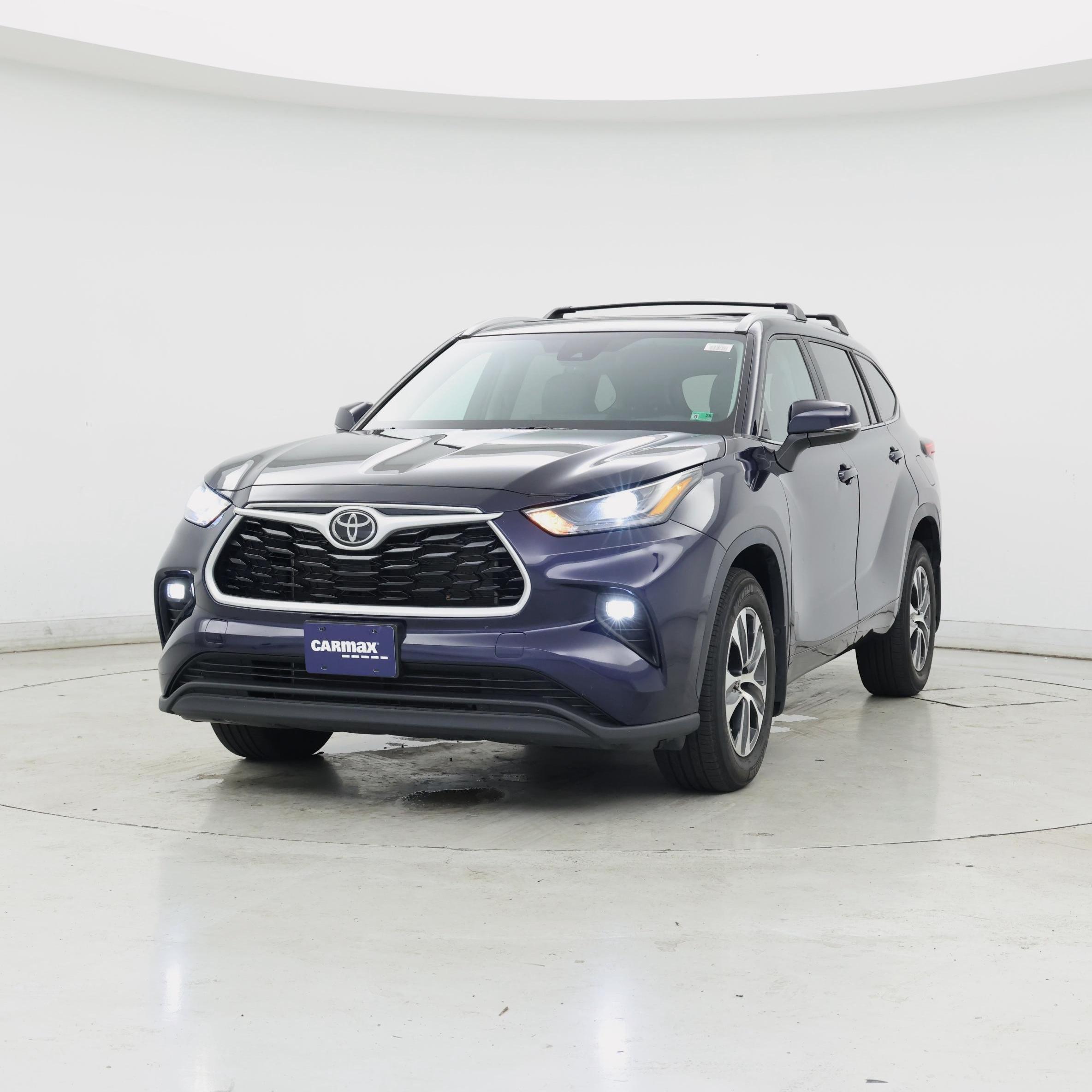 Thumbnail: 2023 Toyota Highlander - 4