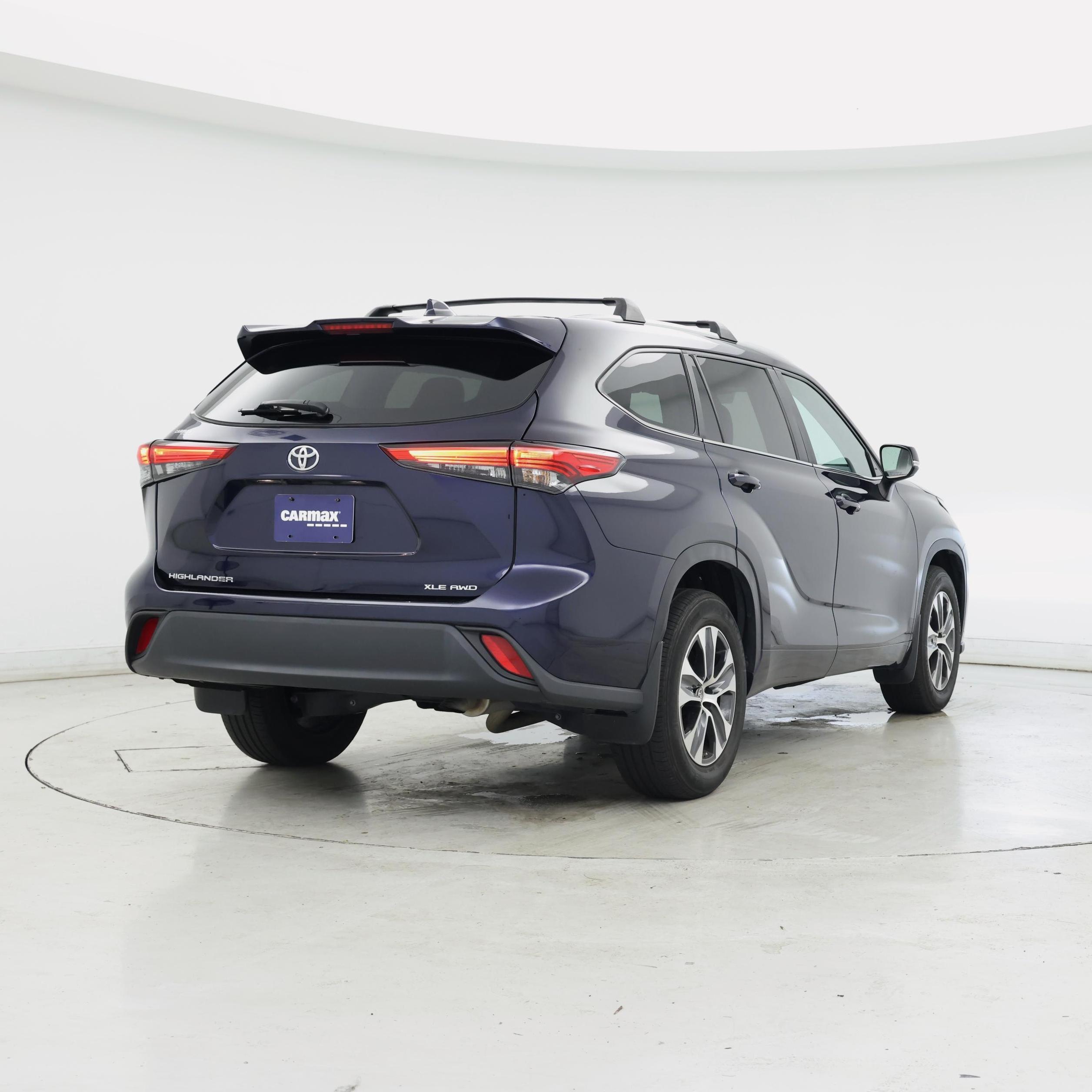 Thumbnail: 2023 Toyota Highlander - 8