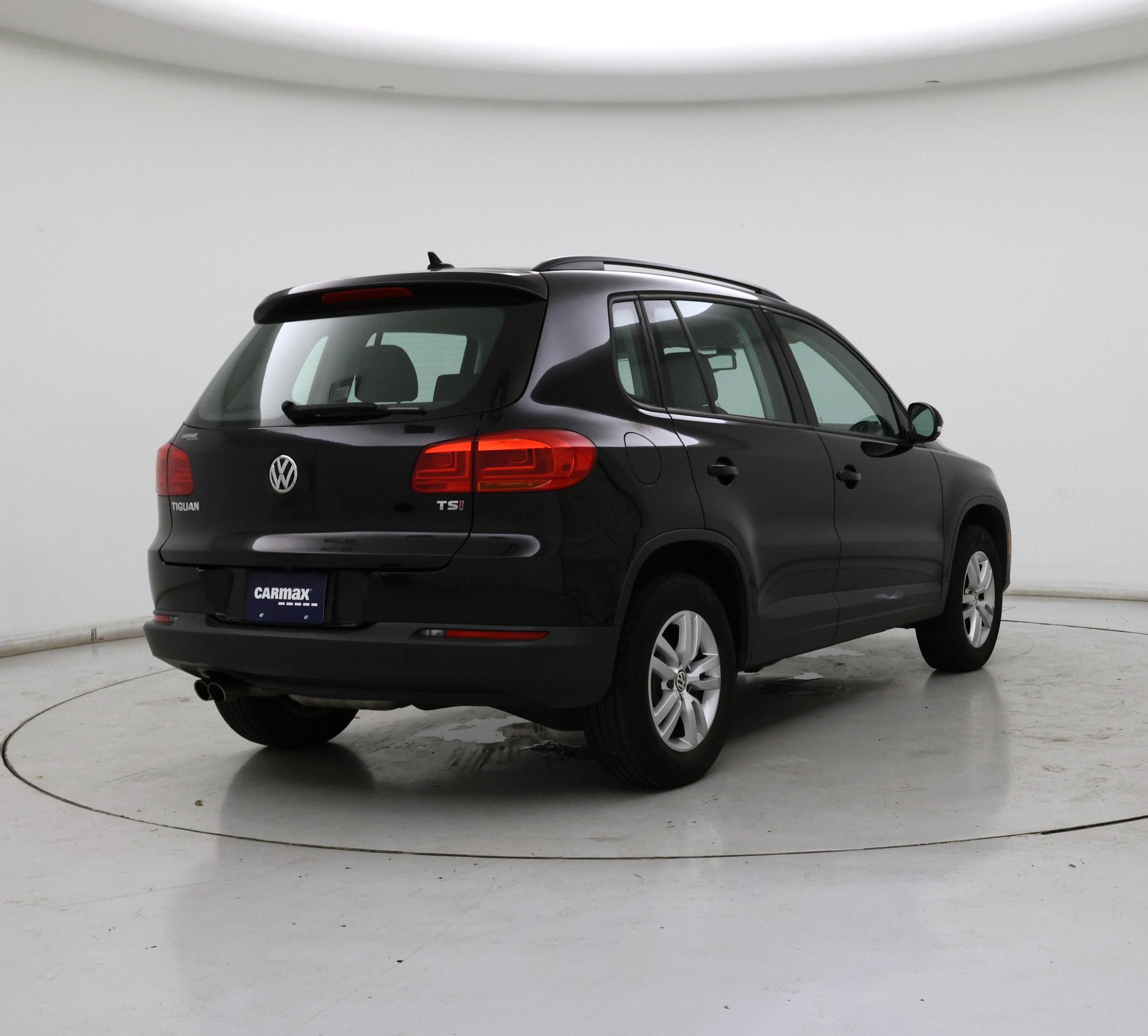 Thumbnail: 2017 Volkswagen Tiguan - 8