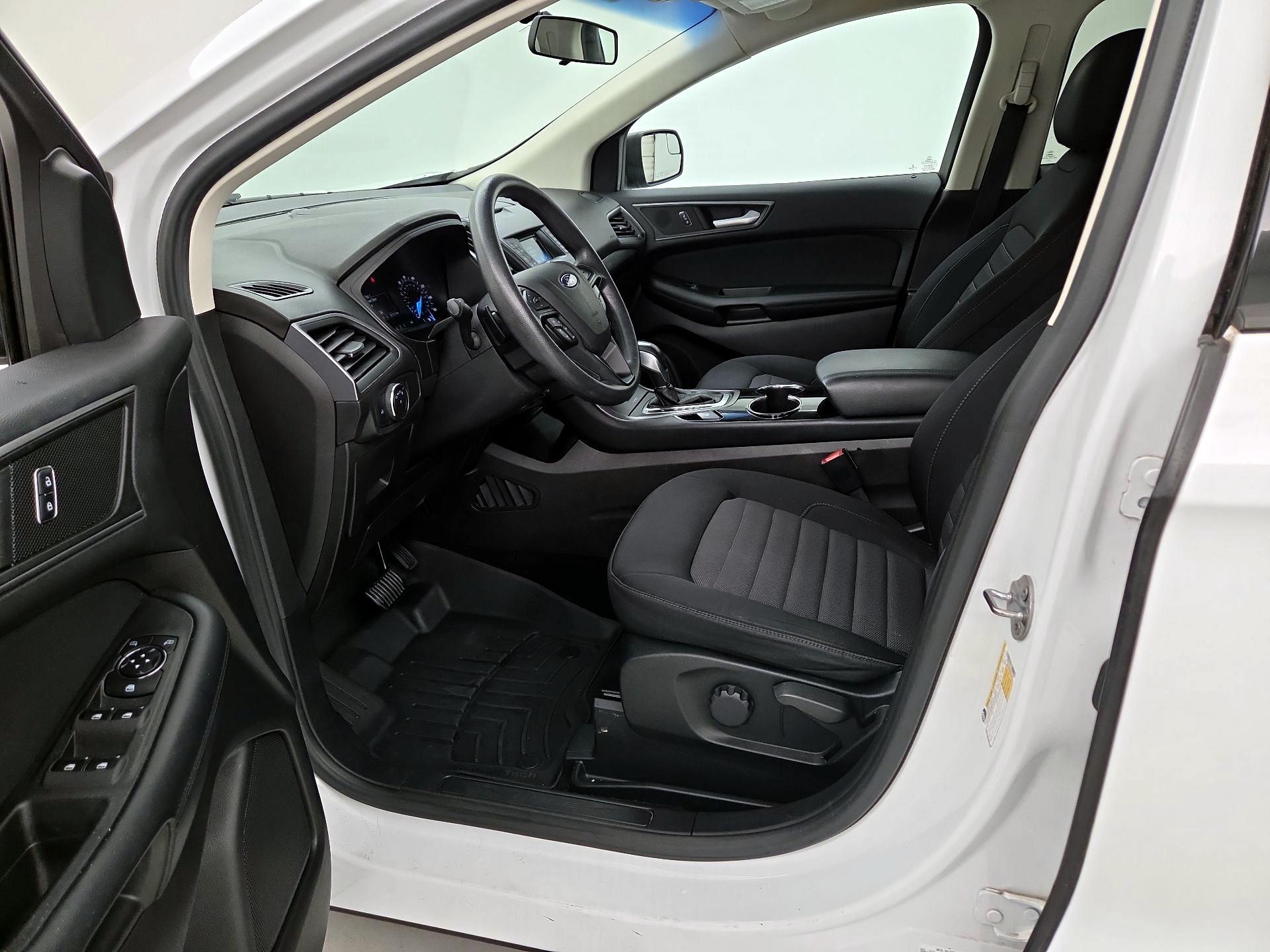 Thumbnail: 2017 Ford Edge - 11