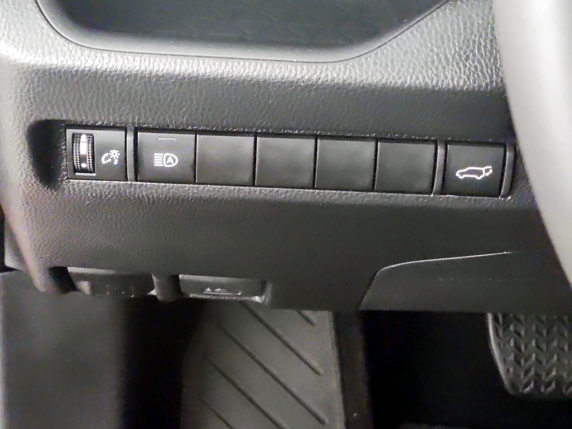 Thumbnail: 2025 Toyota RAV4 - 13