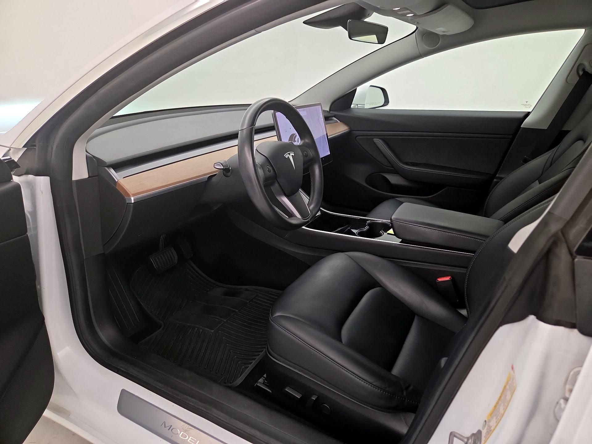 Thumbnail: 2019 Tesla Model 3 - 11