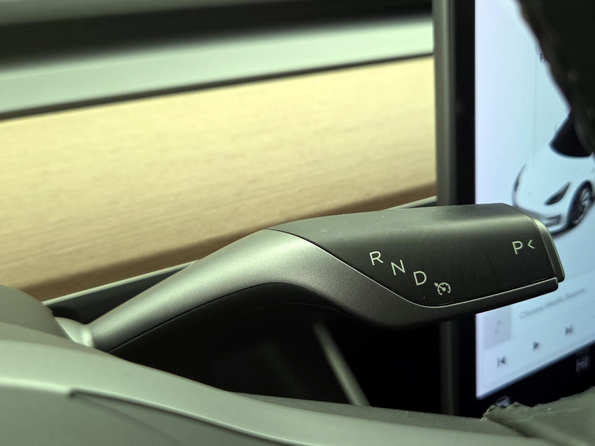 Thumbnail: 2019 Tesla Model 3 - 17