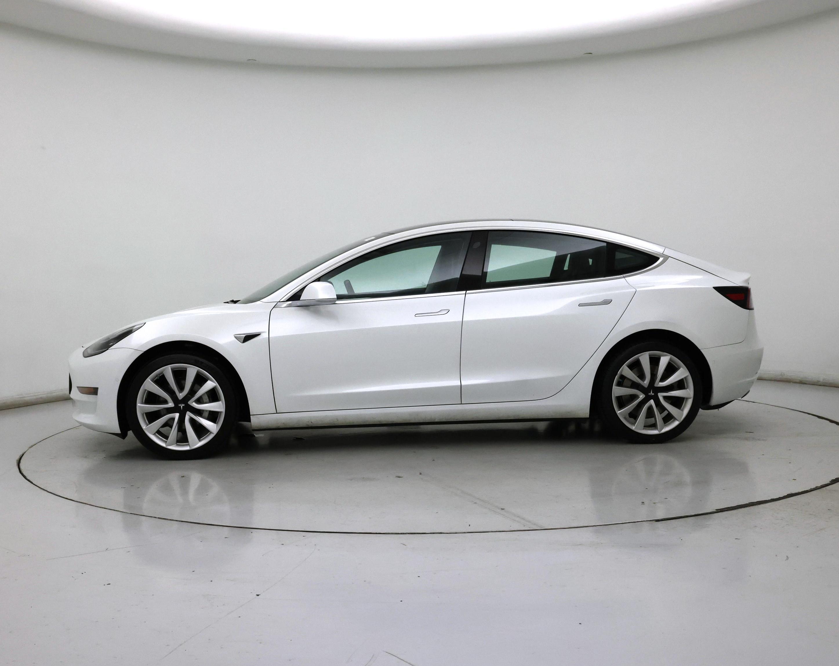 Thumbnail: 2019 Tesla Model 3 - 3