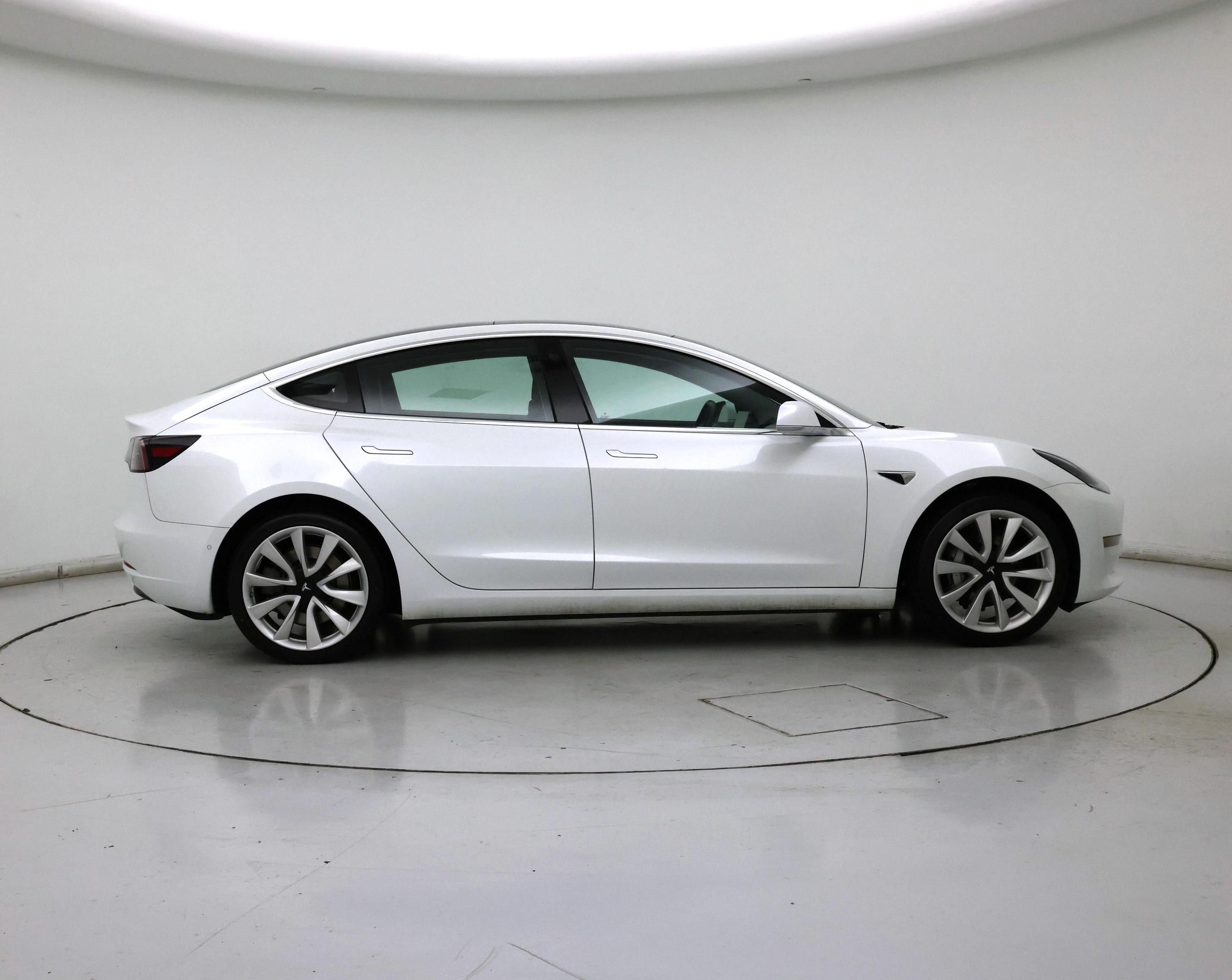 Thumbnail: 2019 Tesla Model 3 - 7