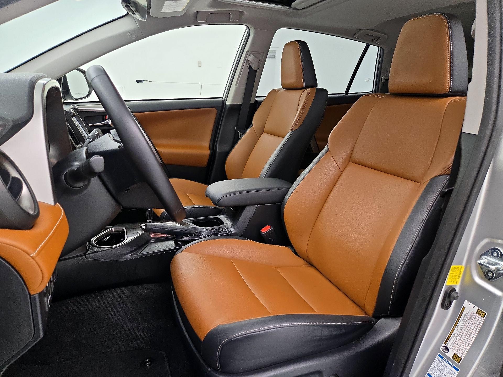 Thumbnail: 2016 Toyota RAV4 - 11