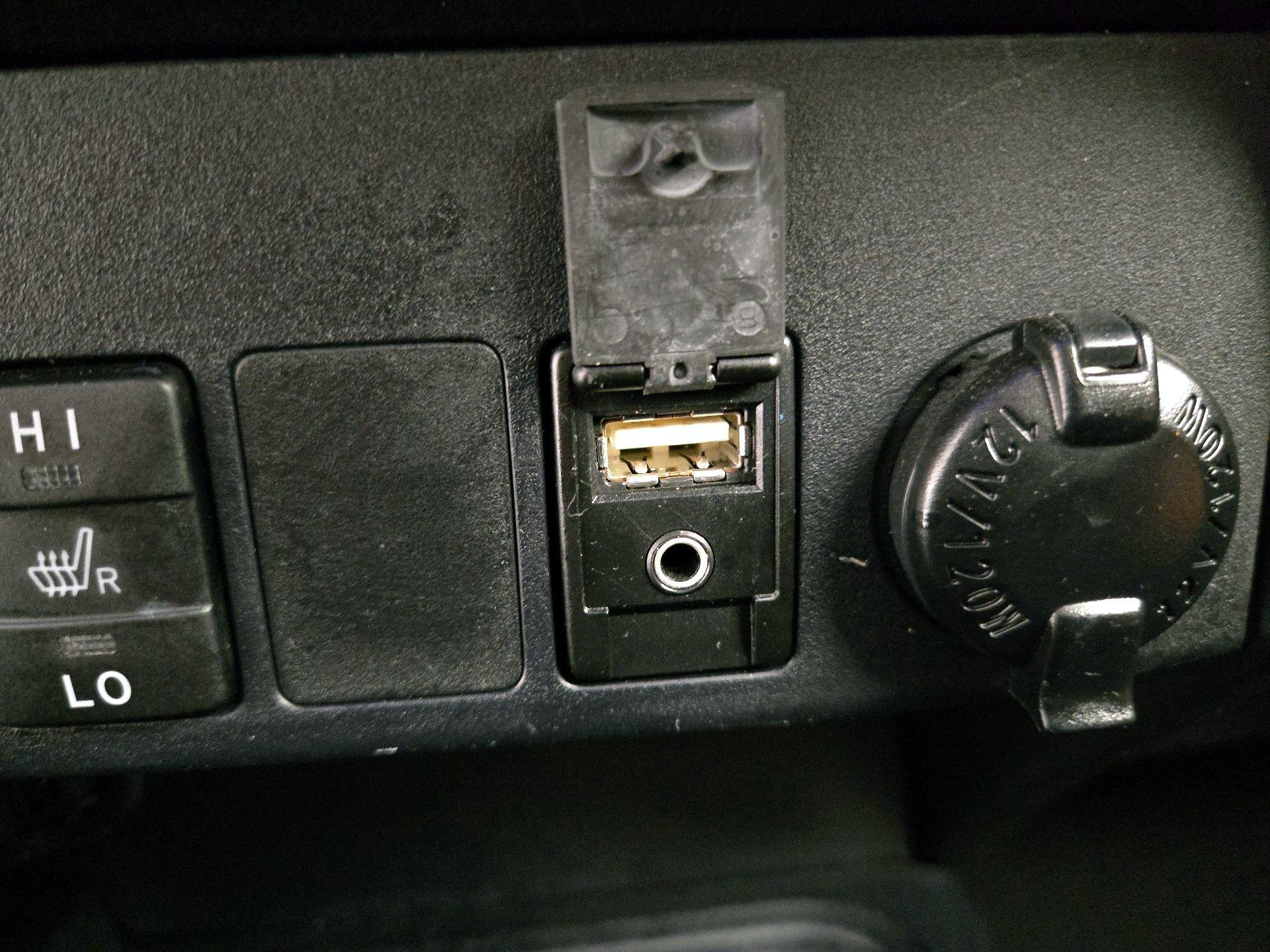 Thumbnail: 2016 Toyota RAV4 - 19