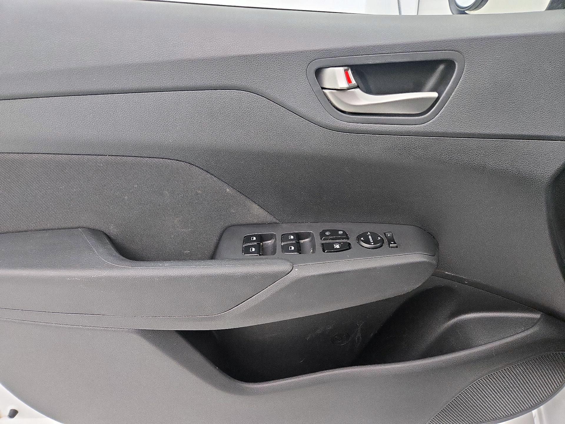 Thumbnail: 2022 Hyundai Accent - 12