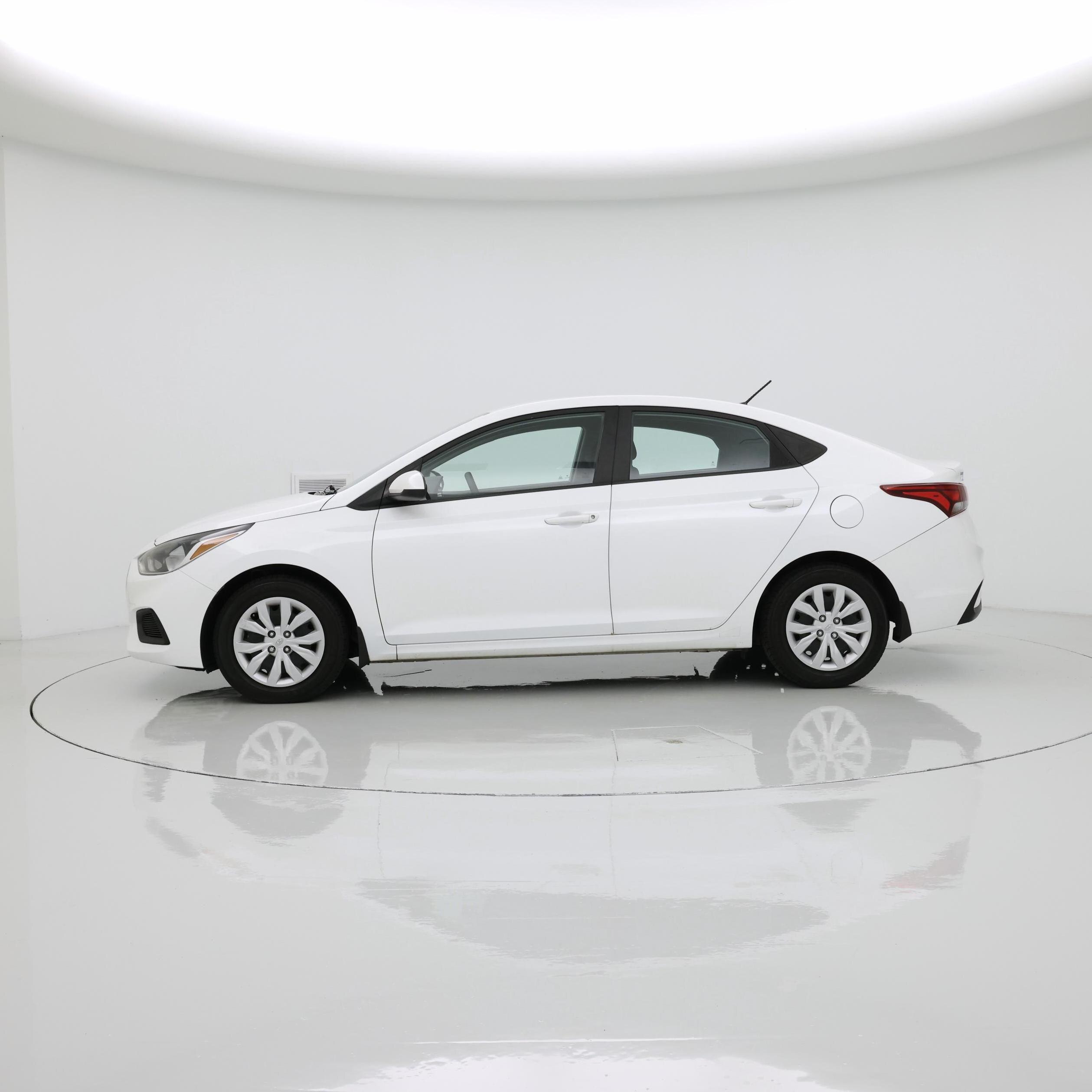 Thumbnail: 2022 Hyundai Accent - 3