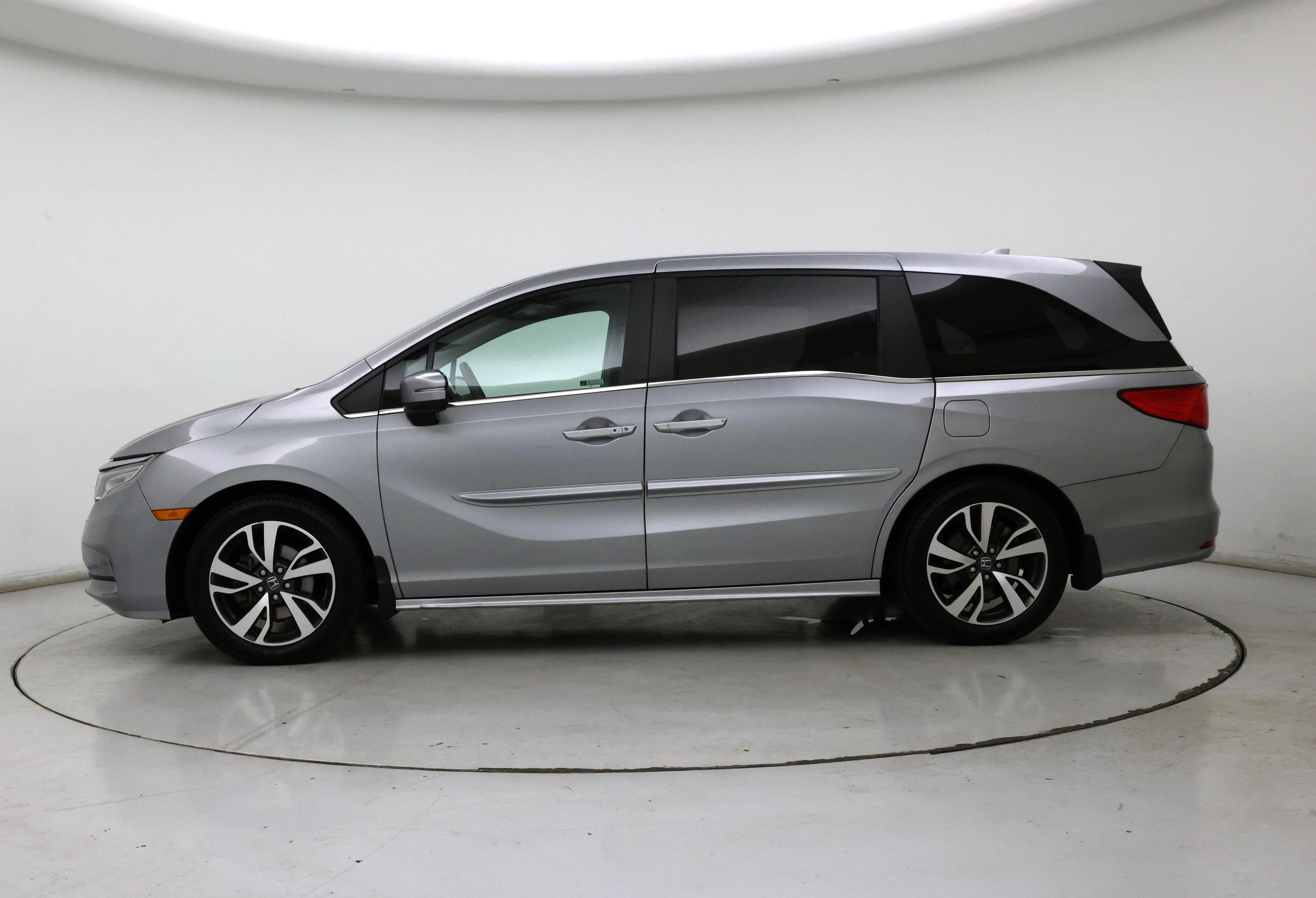 Thumbnail: 2022 Honda Odyssey - 3