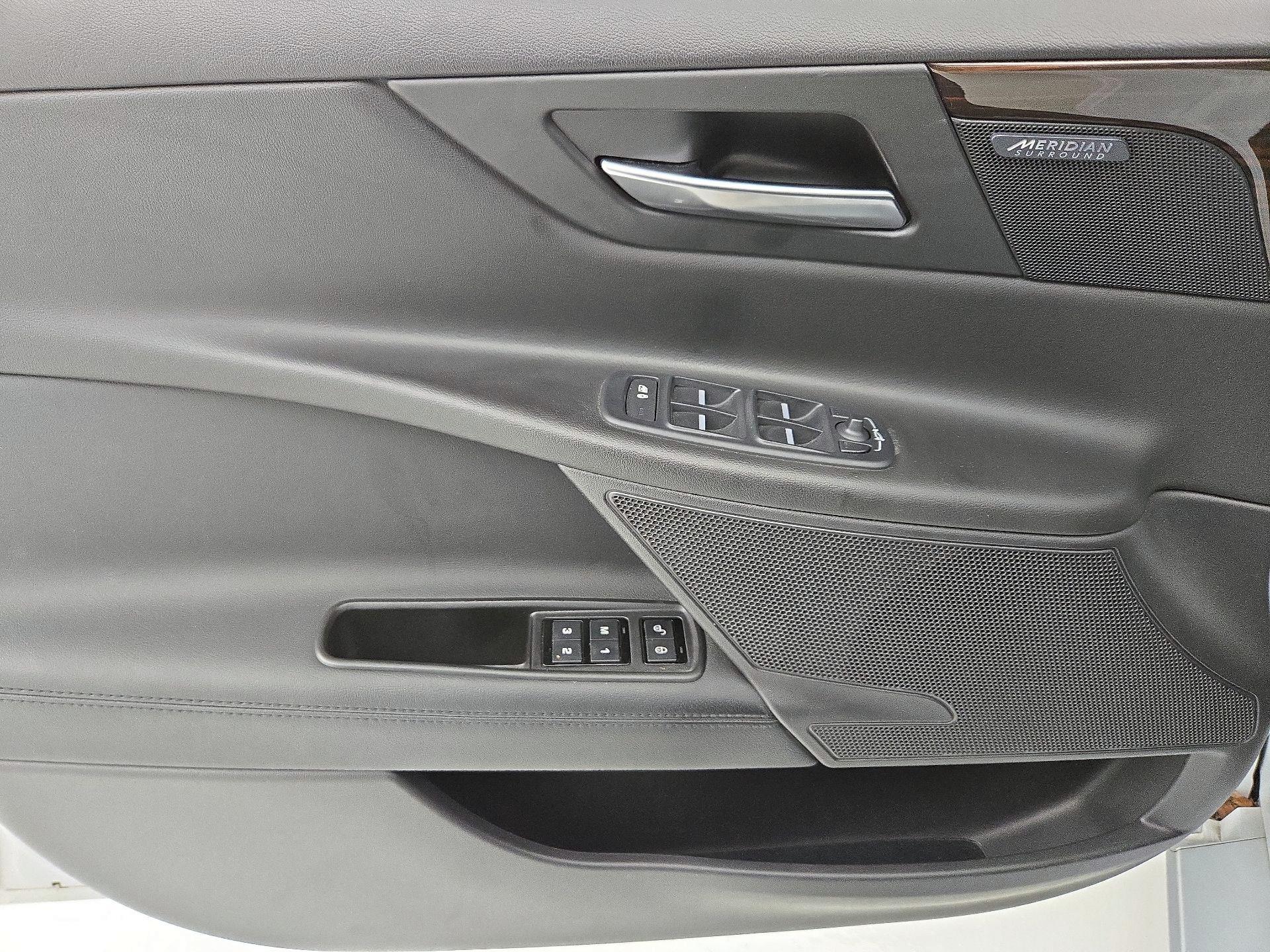 Thumbnail: 2017 Jaguar XE - 12