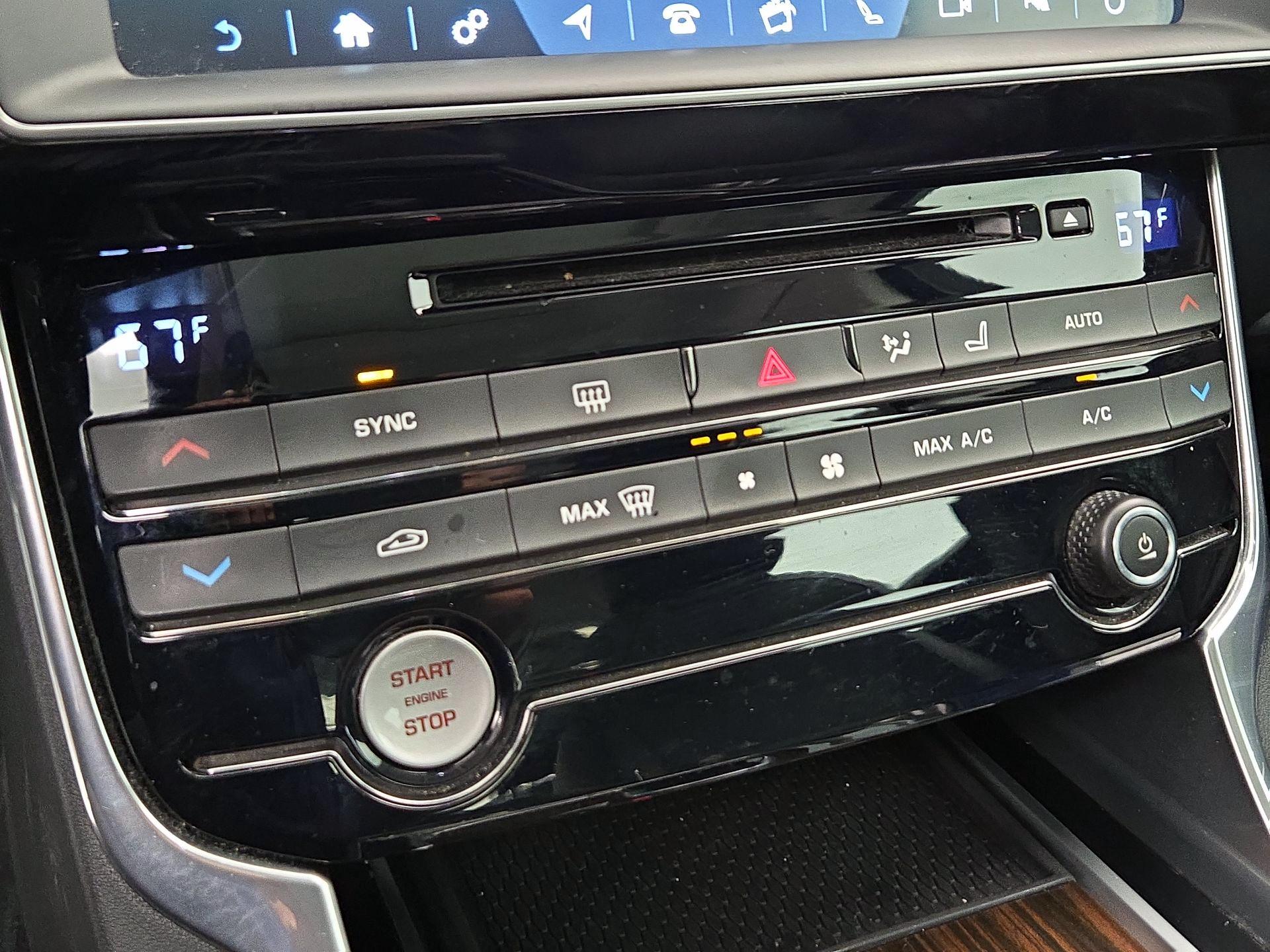 Thumbnail: 2017 Jaguar XE - 17