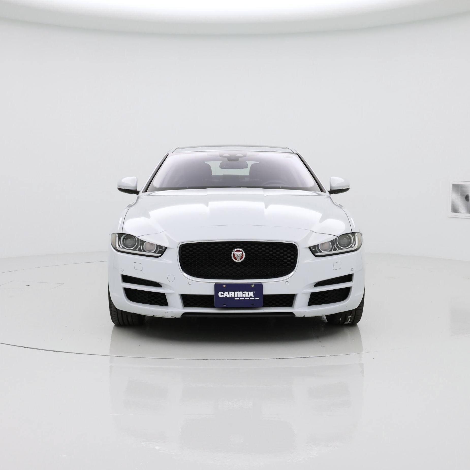 Thumbnail: 2017 Jaguar XE - 5