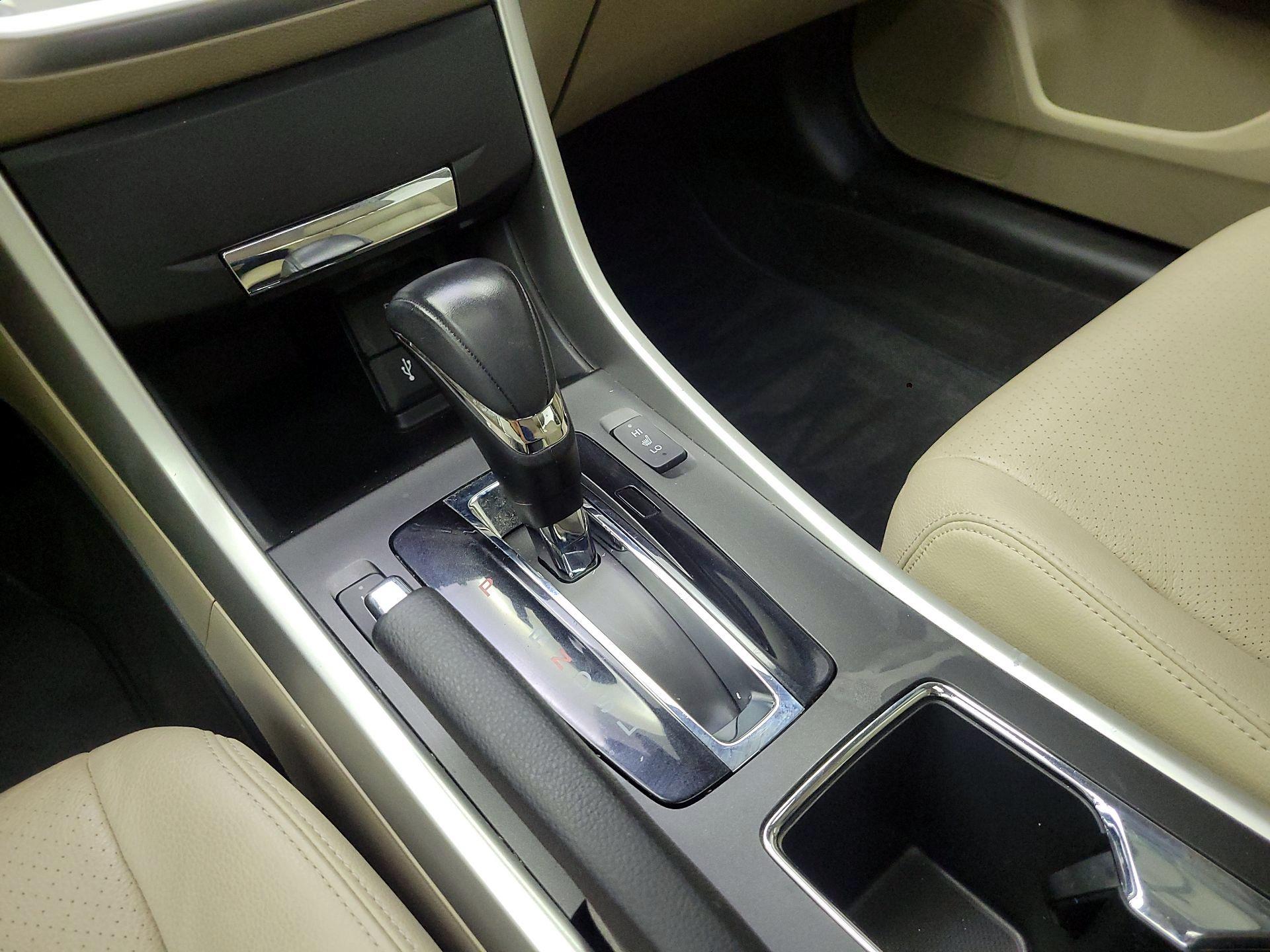 Thumbnail: 2015 Honda Accord - 17