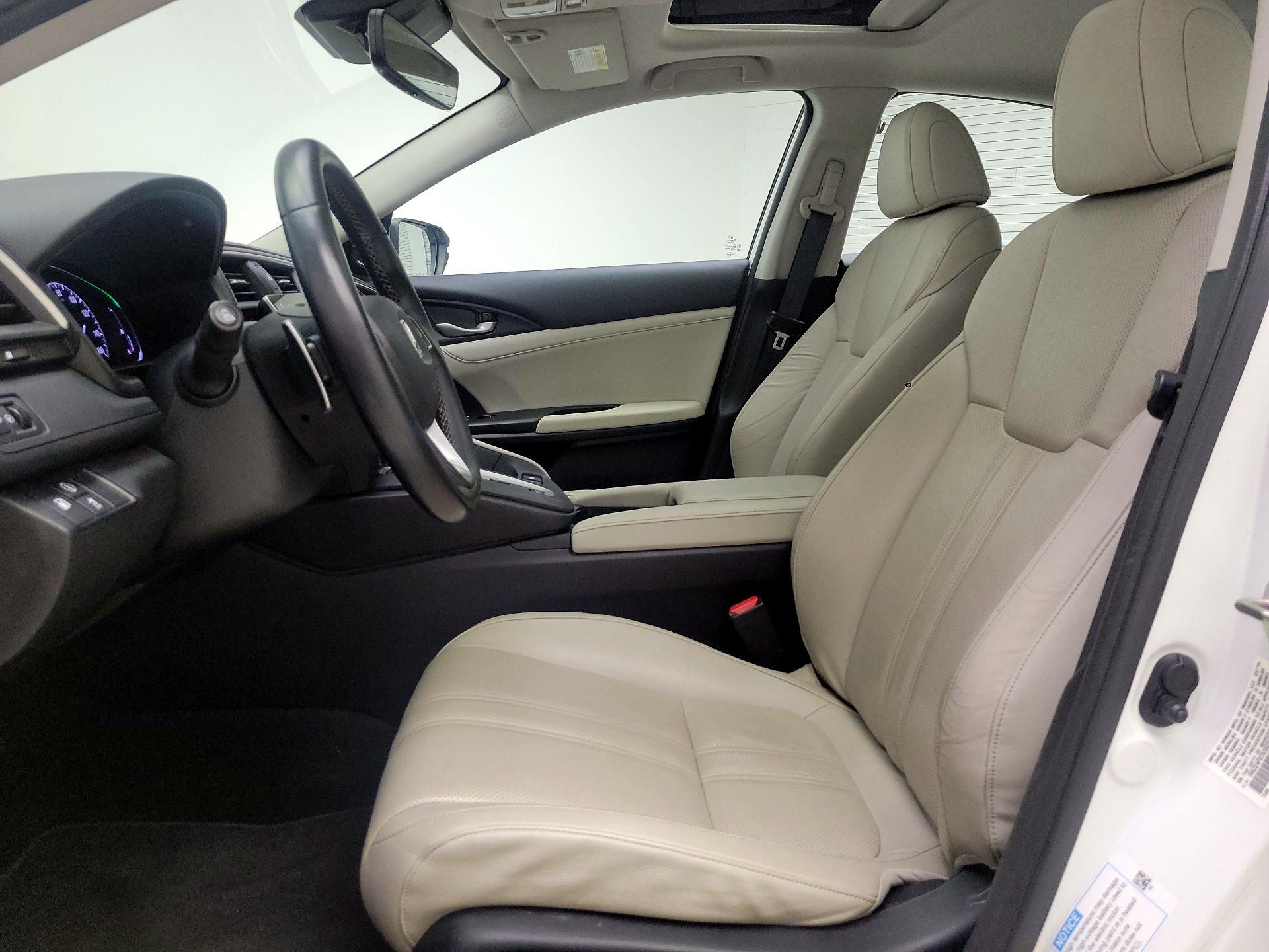 Thumbnail: 2019 Honda Insight - 11