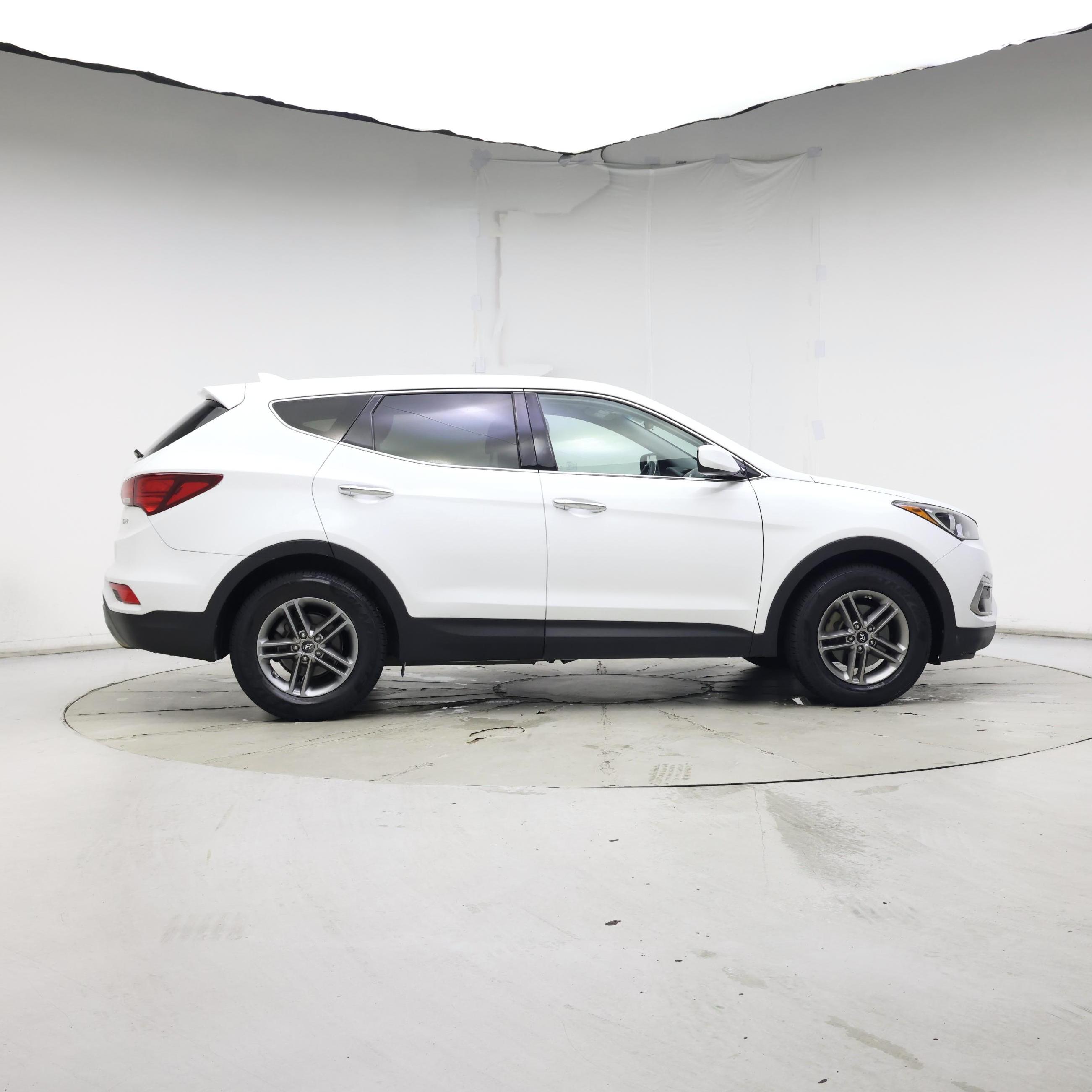 Thumbnail: 2017 Hyundai Santa Fe - 7