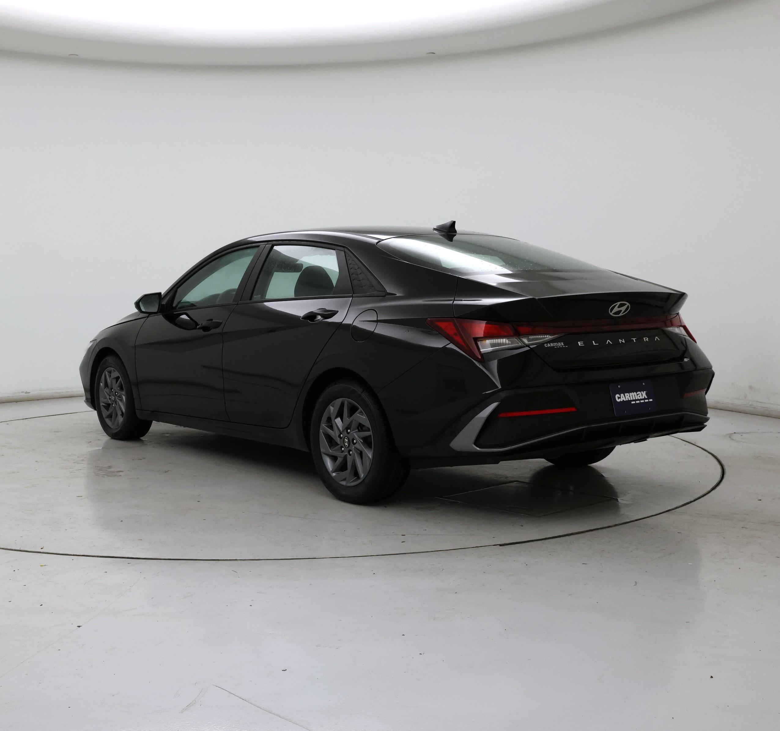 Thumbnail: 2024 Hyundai Elantra - 2