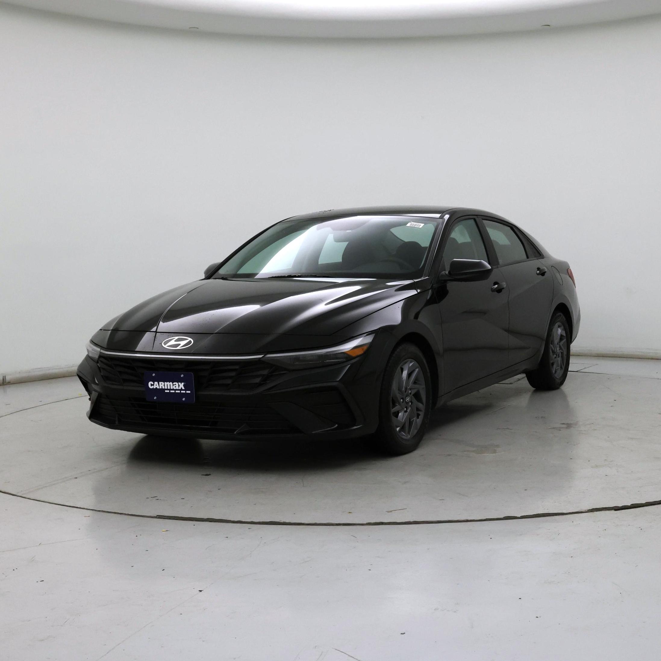 Thumbnail: 2024 Hyundai Elantra - 4