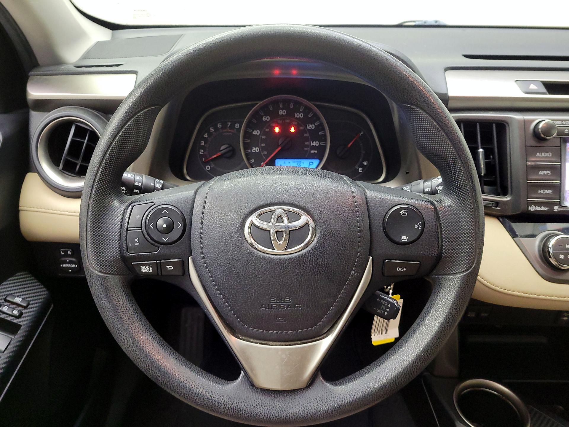 Thumbnail: 2015 Toyota RAV4 - 10