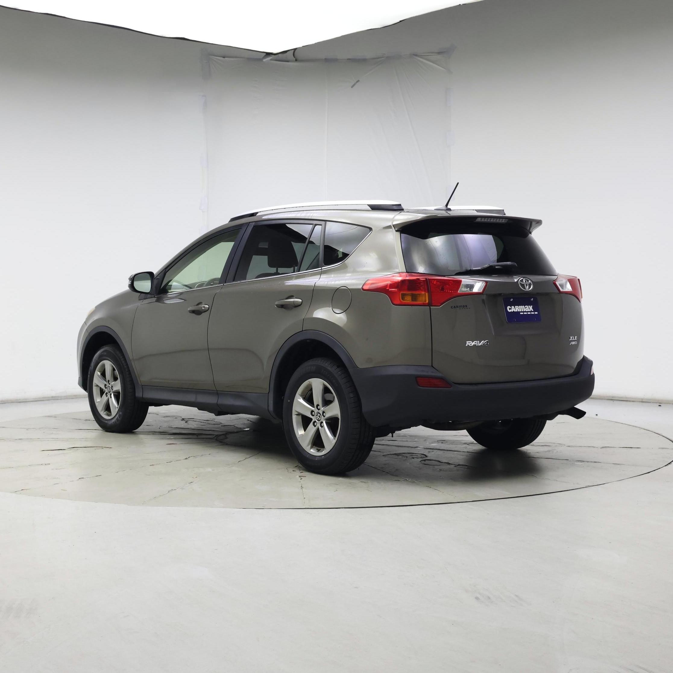 Thumbnail: 2015 Toyota RAV4 - 2