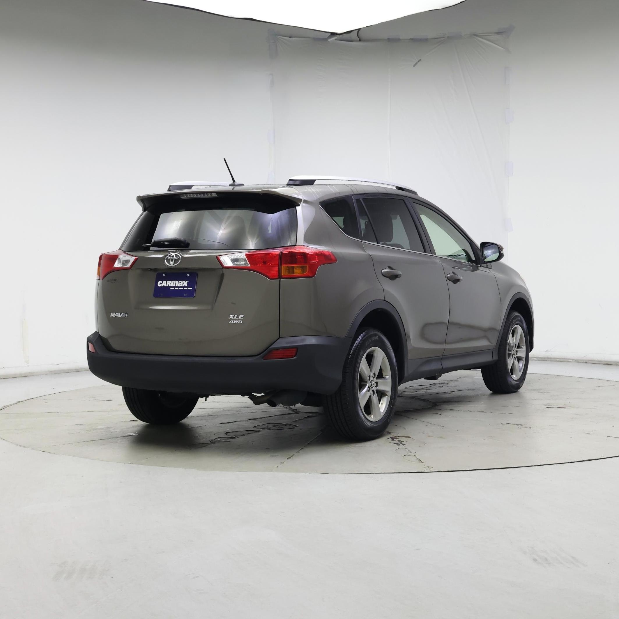 Thumbnail: 2015 Toyota RAV4 - 8