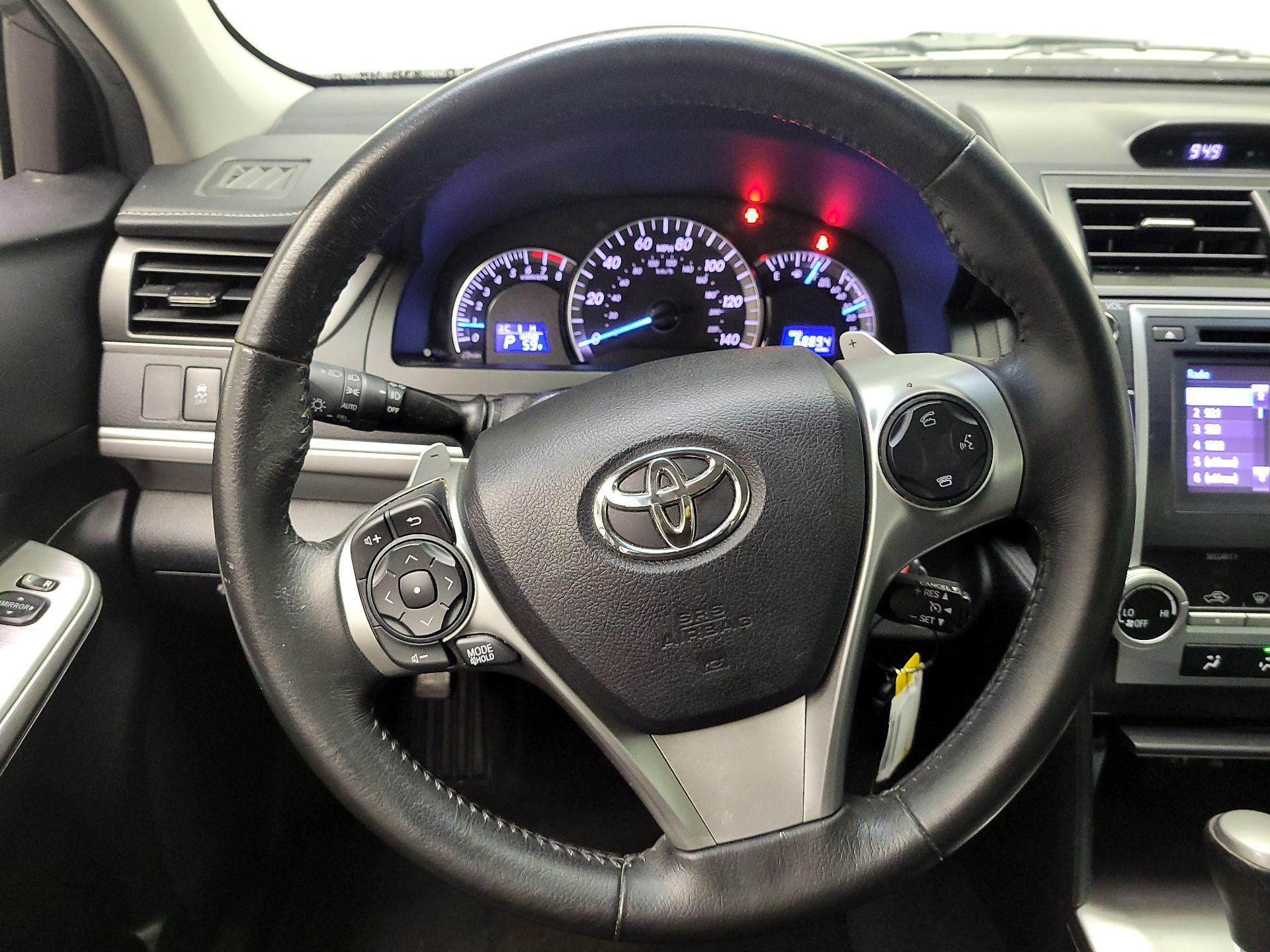 Thumbnail: 2014 Toyota Camry - 10