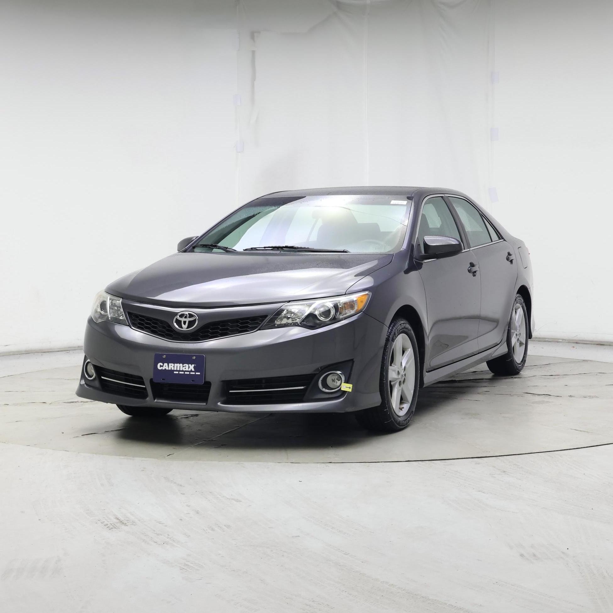 Thumbnail: 2014 Toyota Camry - 4