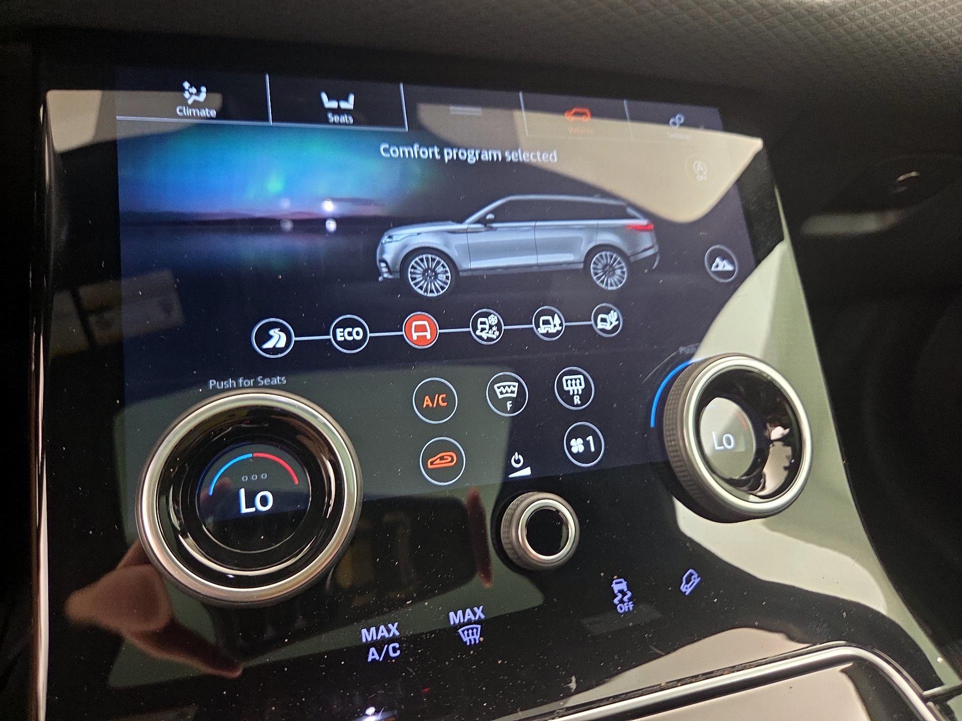 Thumbnail: 2020 Land Rover Range Rover Velar - 17