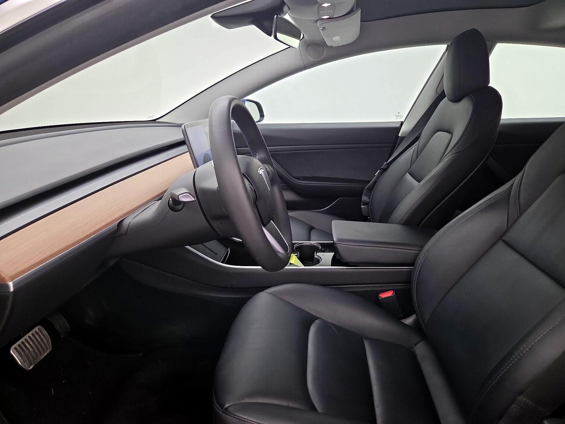 Thumbnail: 2020 Tesla Model 3 - 11