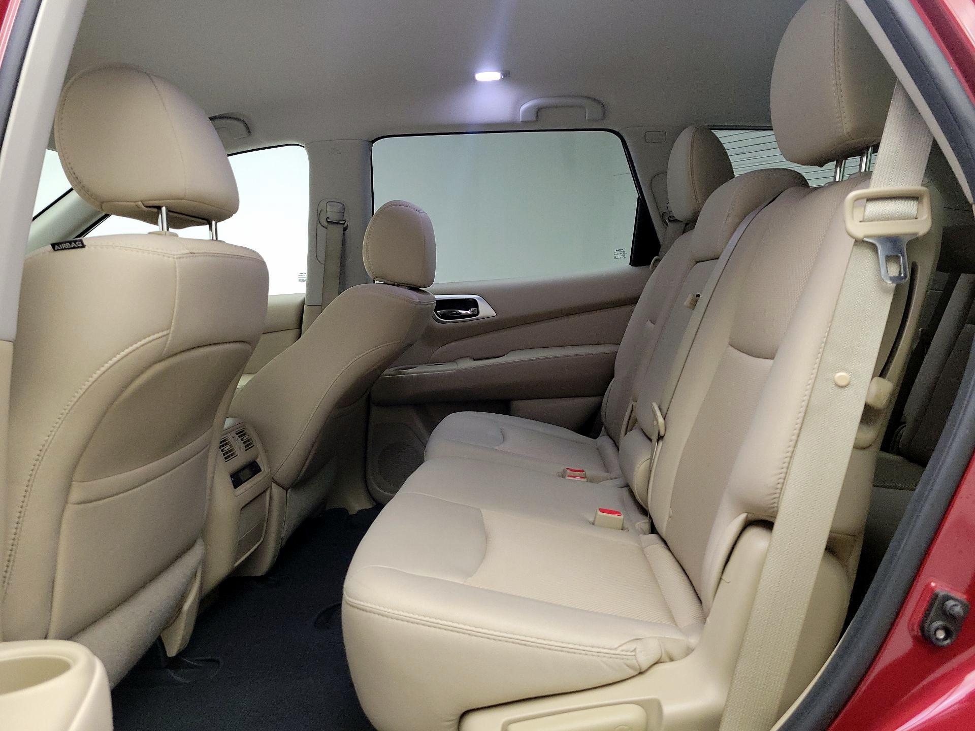 Thumbnail: 2017 Nissan Pathfinder - 19