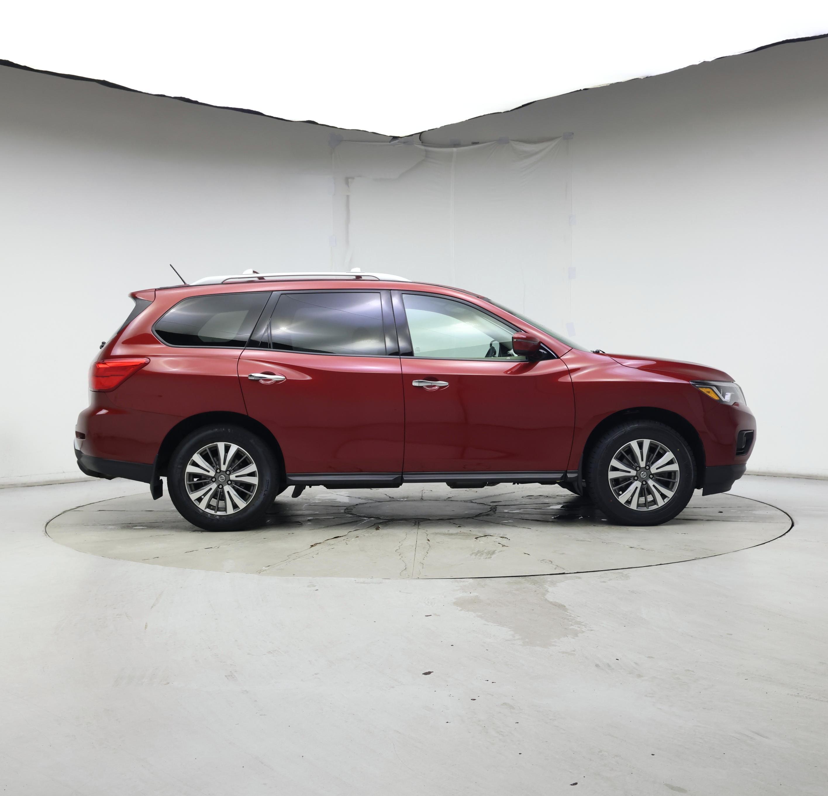 Thumbnail: 2017 Nissan Pathfinder - 7