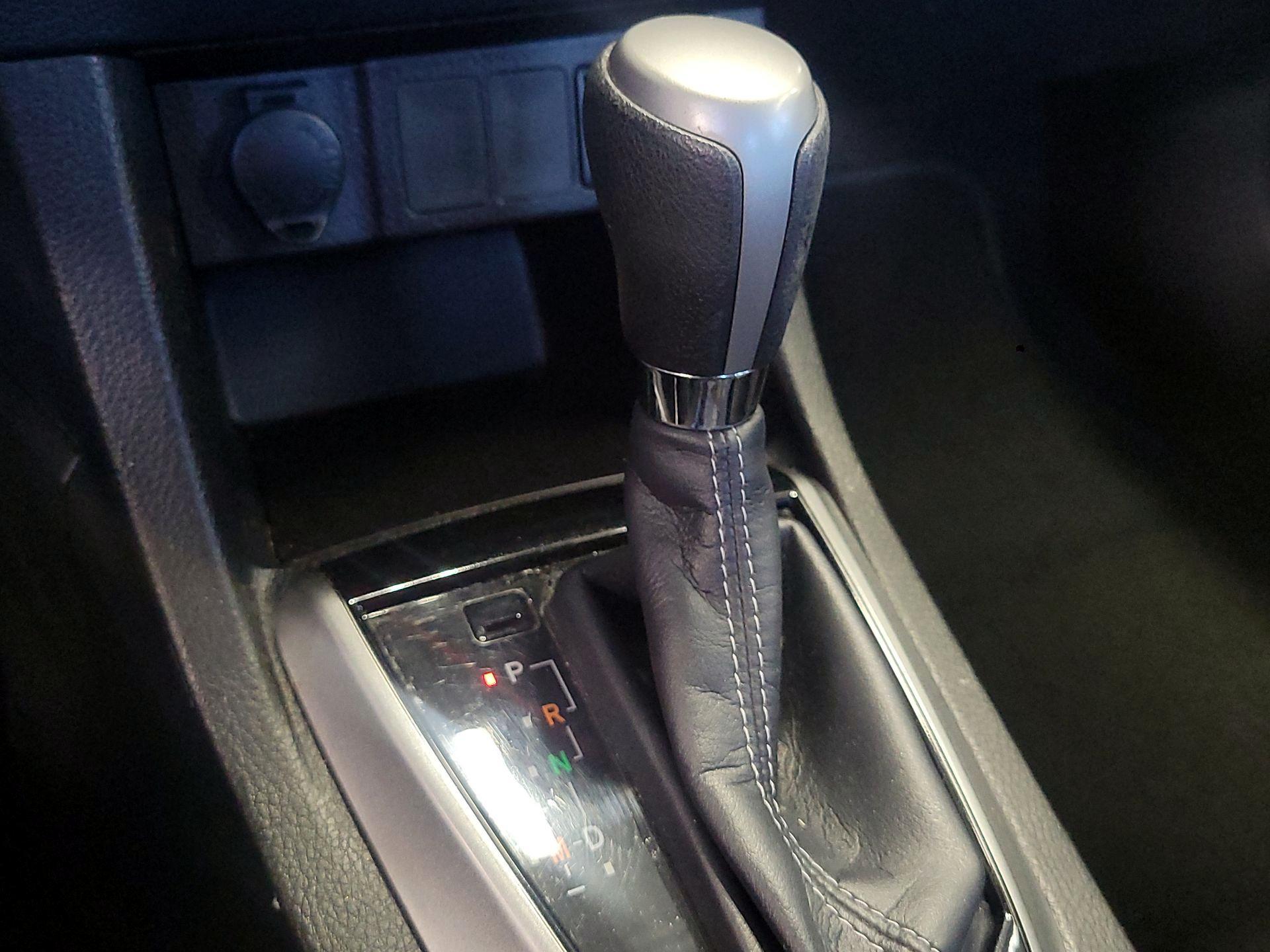 Thumbnail: 2016 Toyota Corolla - 17
