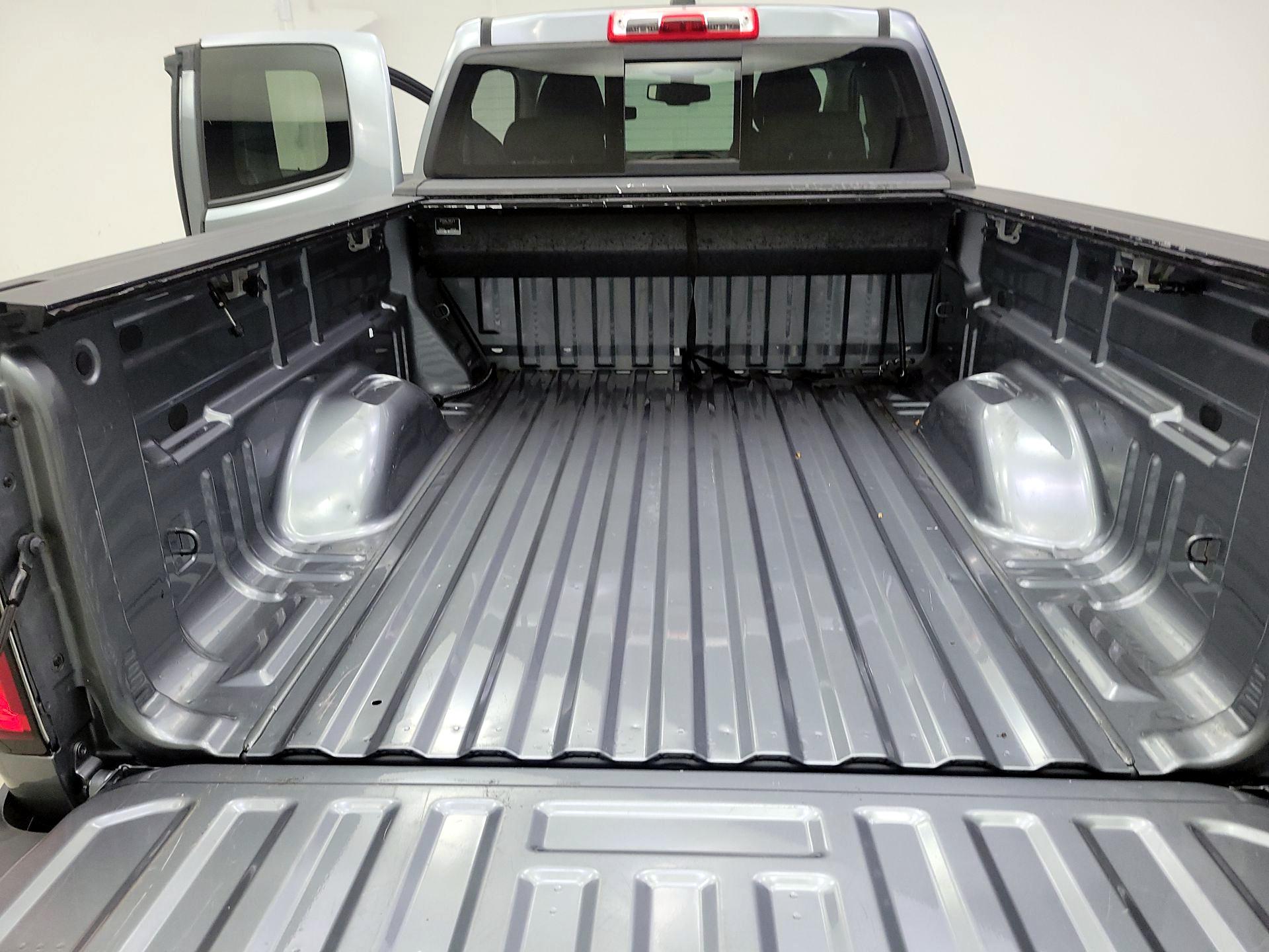 Thumbnail: 2018 Chevrolet Colorado - 20