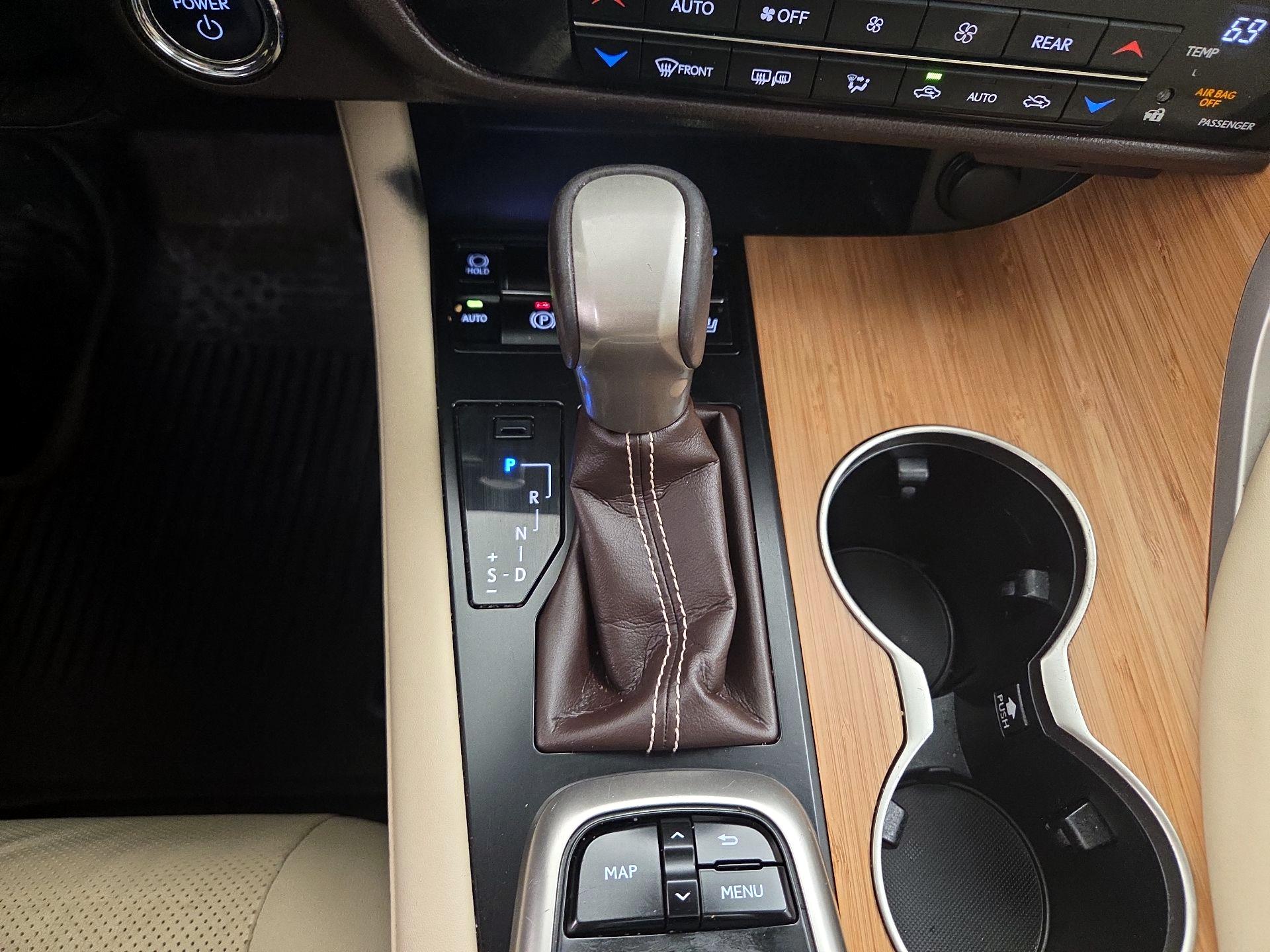 Thumbnail: 2018 Lexus RX - 18