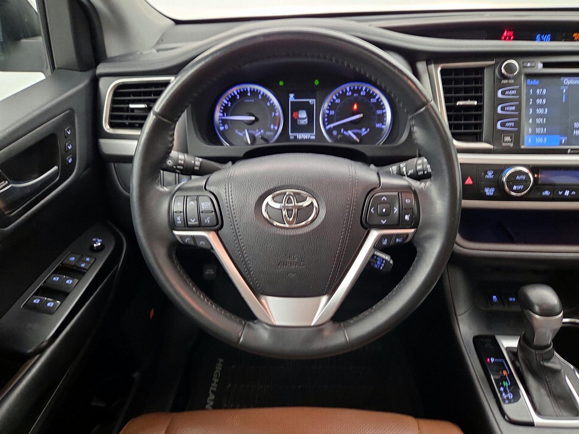 Thumbnail: 2019 Toyota Highlander - 10